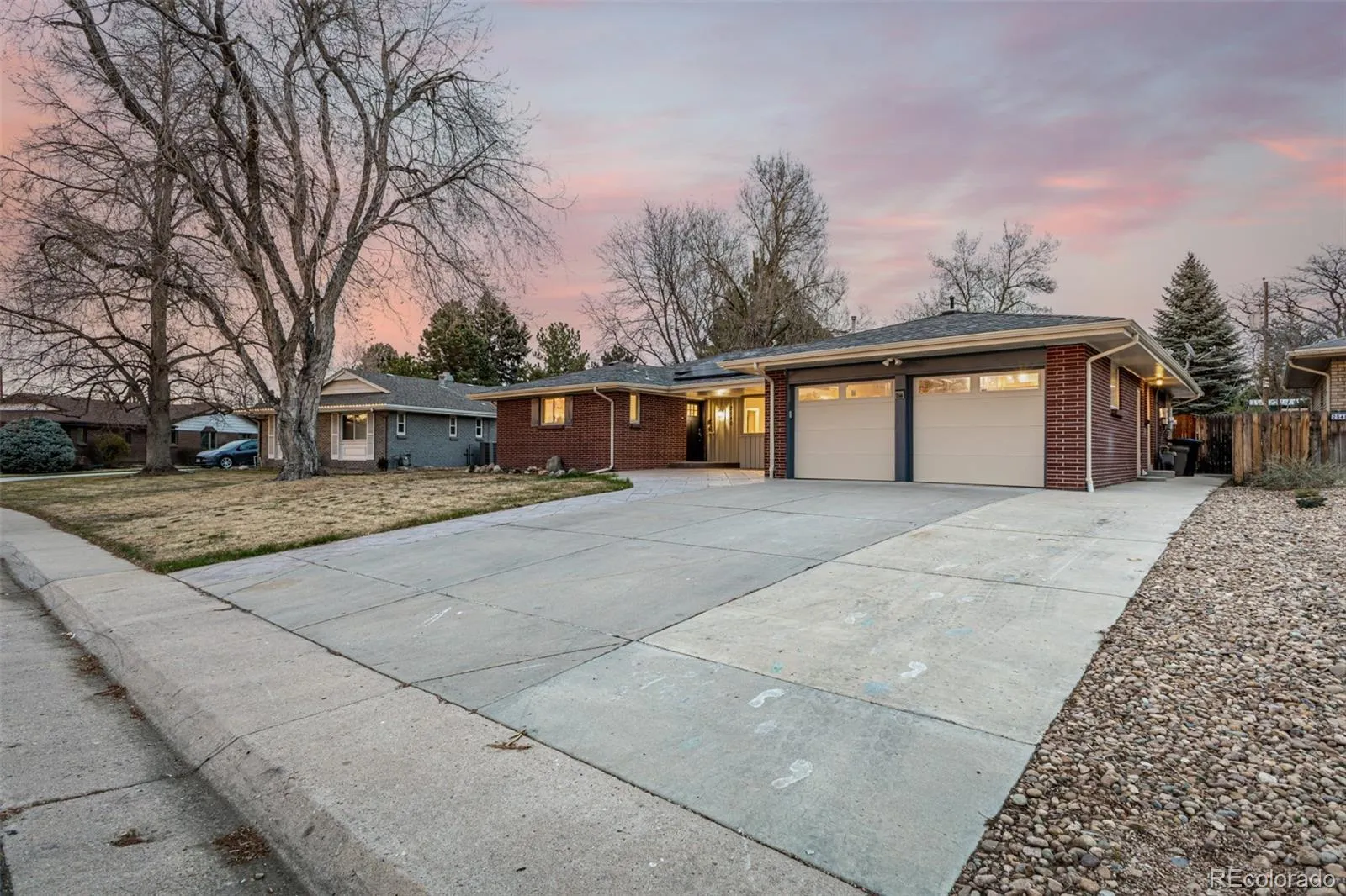 2540 S Jasmine Street Denver CO 80222 MLS #REC3585055 05152026211159 1600 33
