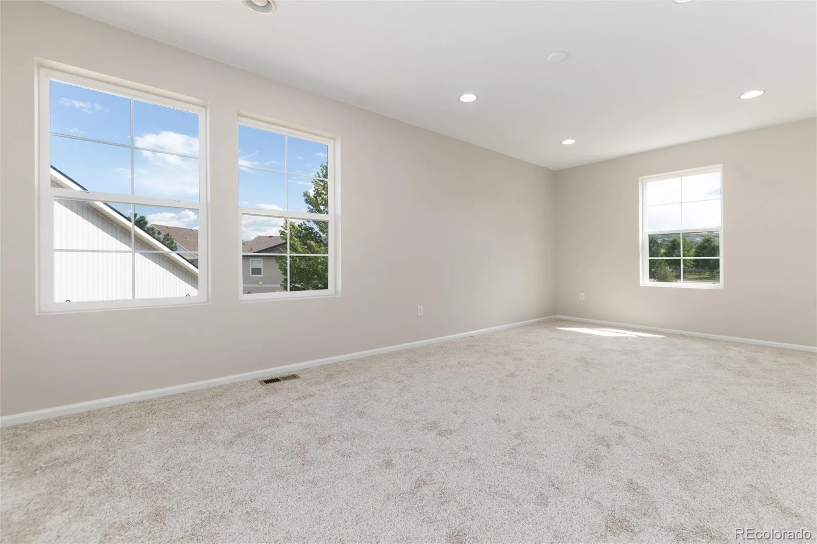 4068 Silver Swan Place Castle Rock CO 80109 | MLS #REC3585136 08292026020847 1600 26