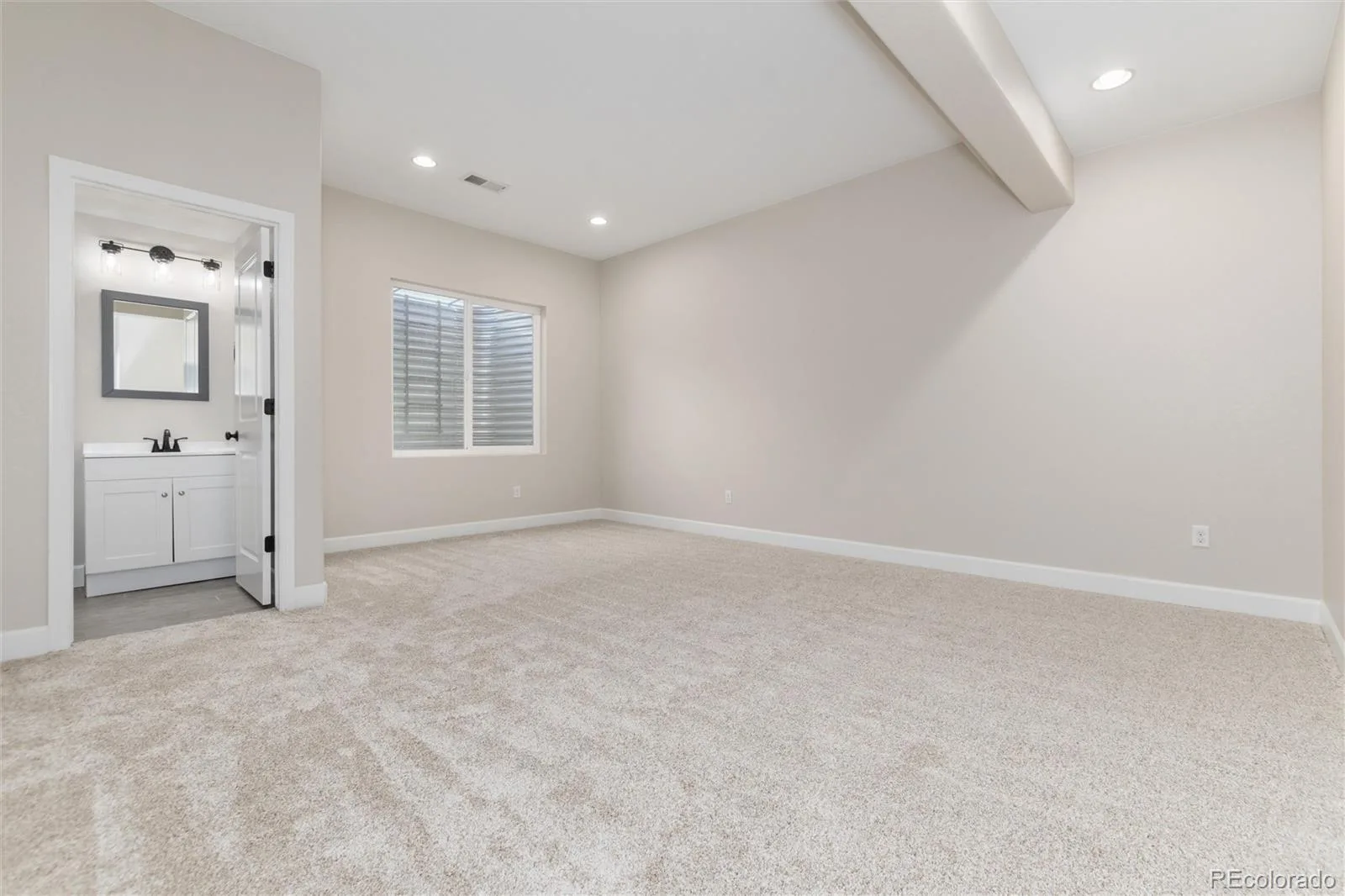 4068 Silver Swan Place Castle Rock CO 80109 | MLS #REC3585136 08292026020847 1600 35