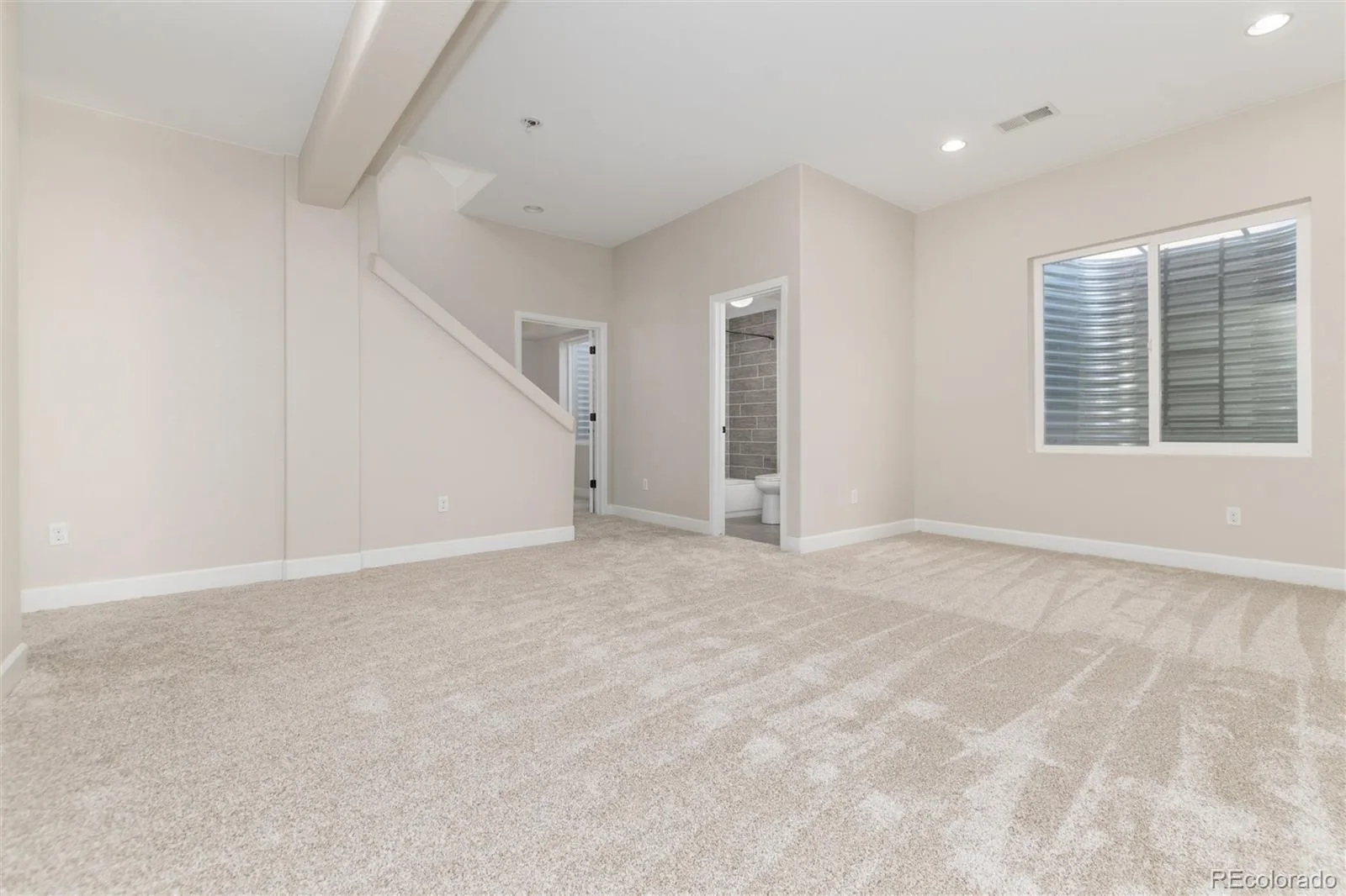 4068 Silver Swan Place Castle Rock CO 80109 | MLS #REC3585136 08292026020847 1600 37