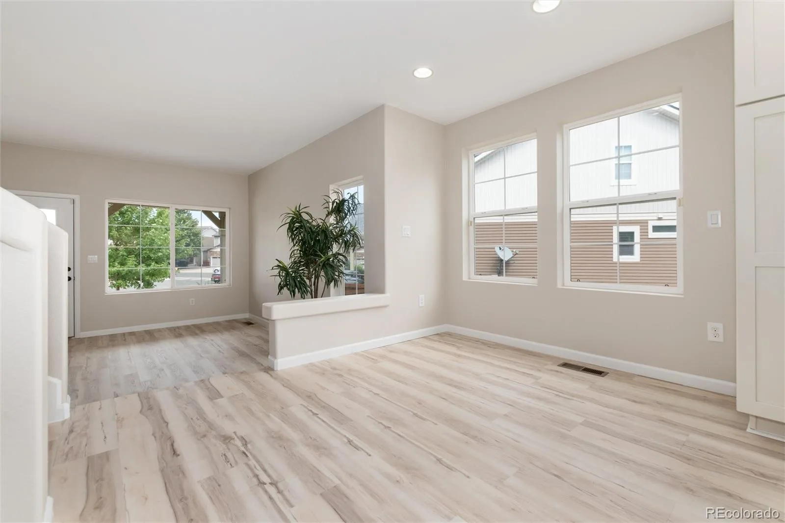 4068 Silver Swan Place Castle Rock CO 80109 | MLS #REC3585136 08292026020847 1600 6