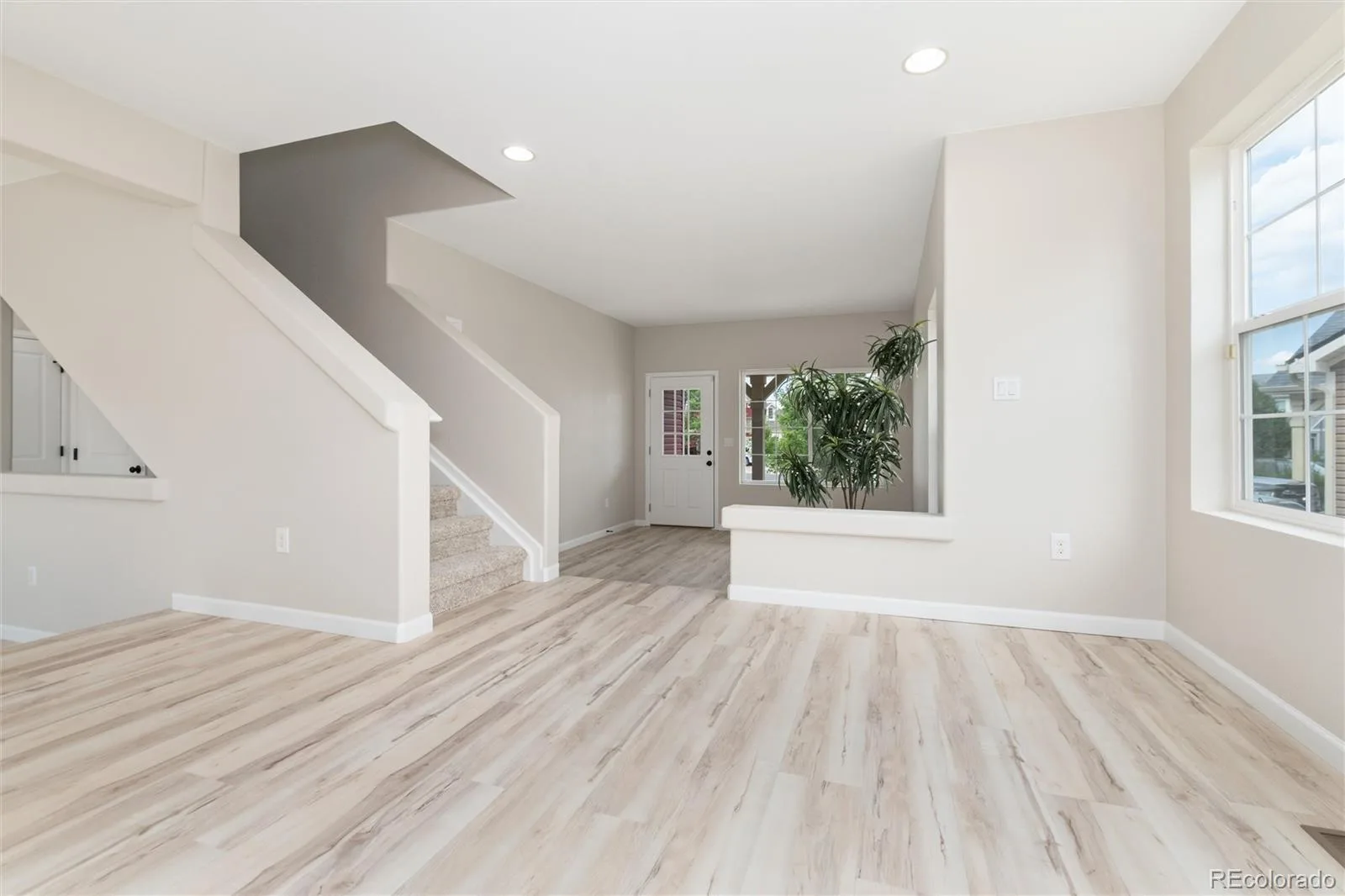4068 Silver Swan Place Castle Rock CO 80109 | MLS #REC3585136 08292026020847 1600 7