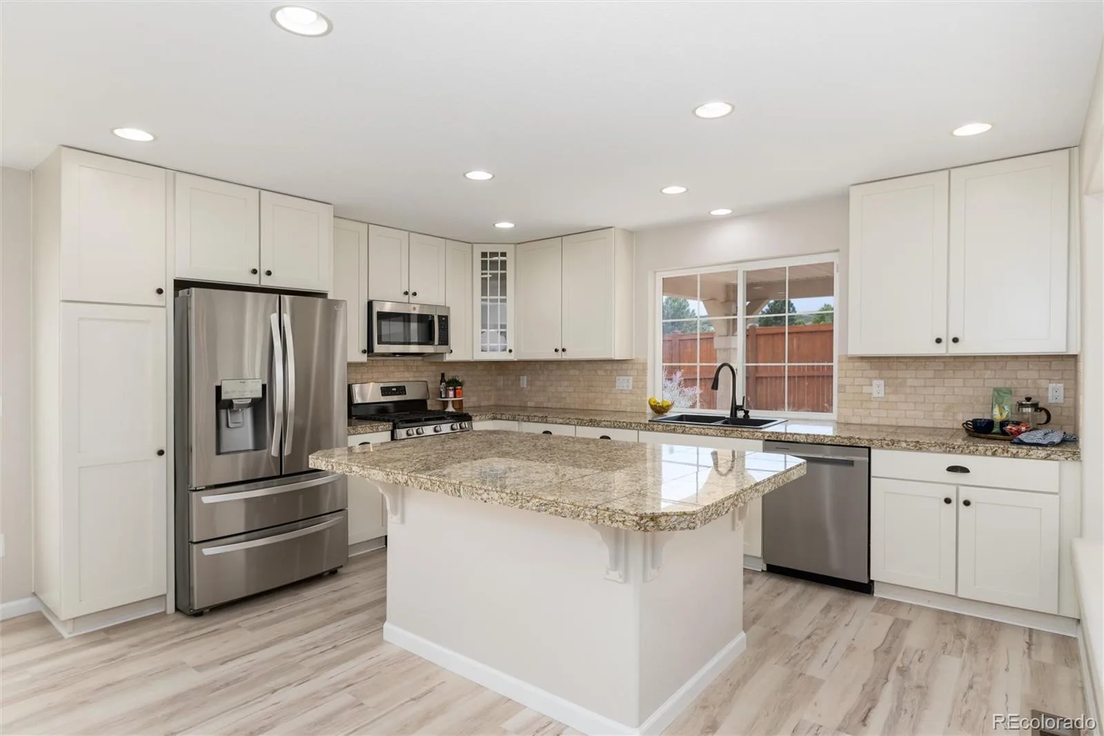 4068 Silver Swan Place Castle Rock CO 80109 | MLS #REC3585136 08292026020847 1600 9