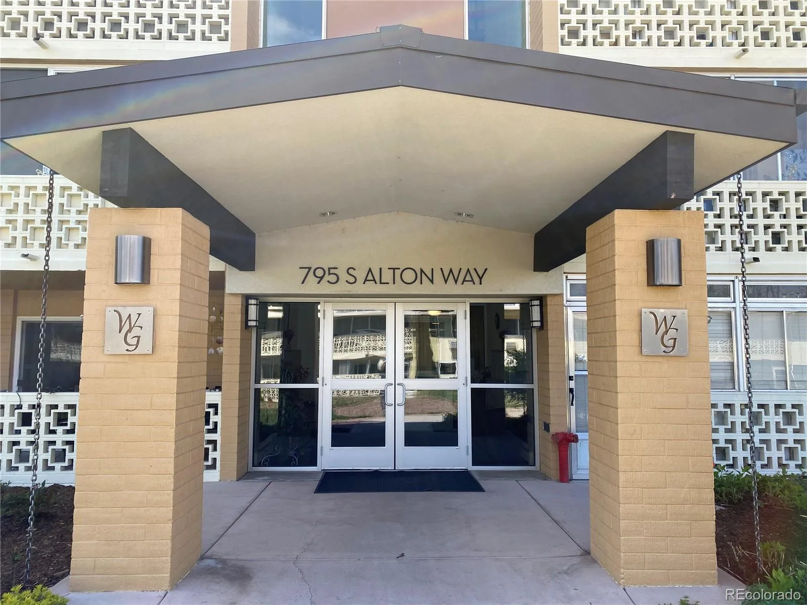 795 S Alton Way #8C Denver CO 80247 | MLS #REC3589412 08222026004103 1600 2