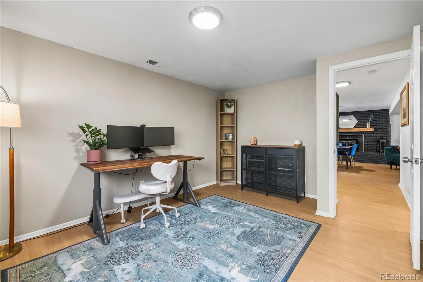 04052026003224 1600 30