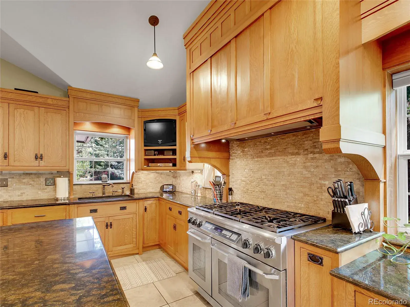 16395 W 54th Avenue Golden CO 80403 | MLS #REC3592773 02222026183443 1600 7