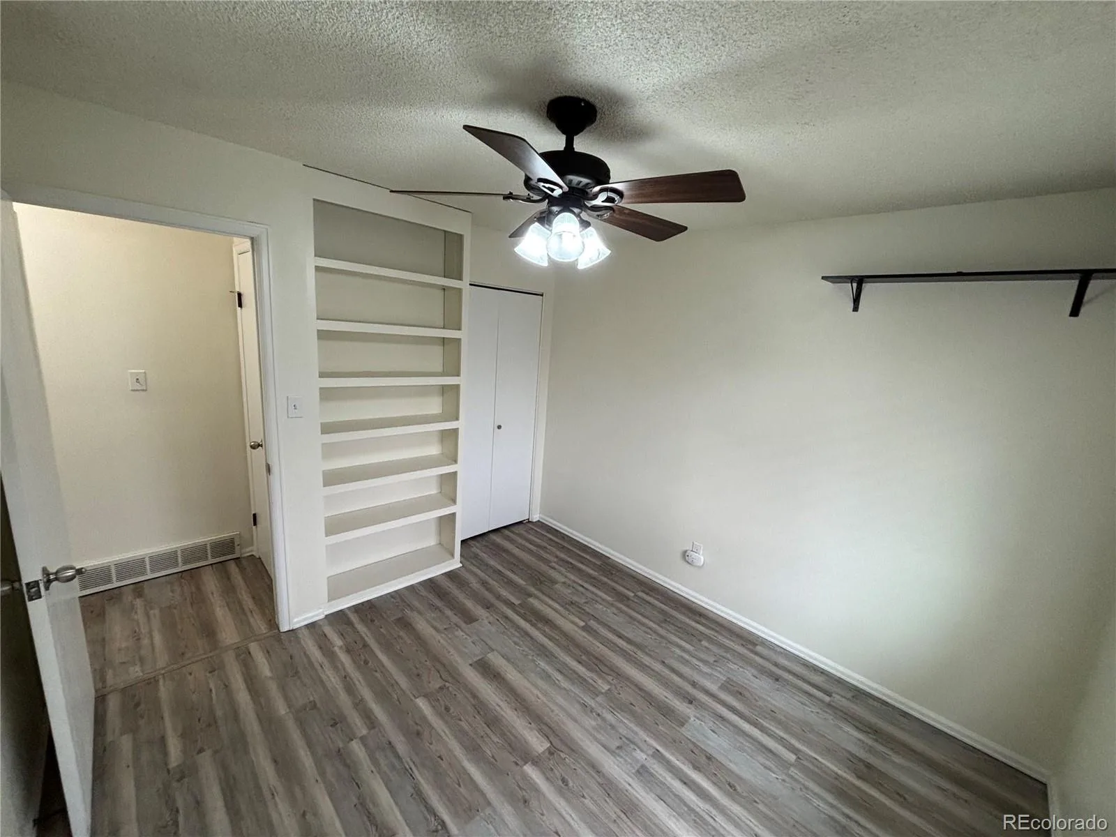 950 S Waco Way Aurora CO 80017 | MLS #REC3597263 08162026233732 1600 11