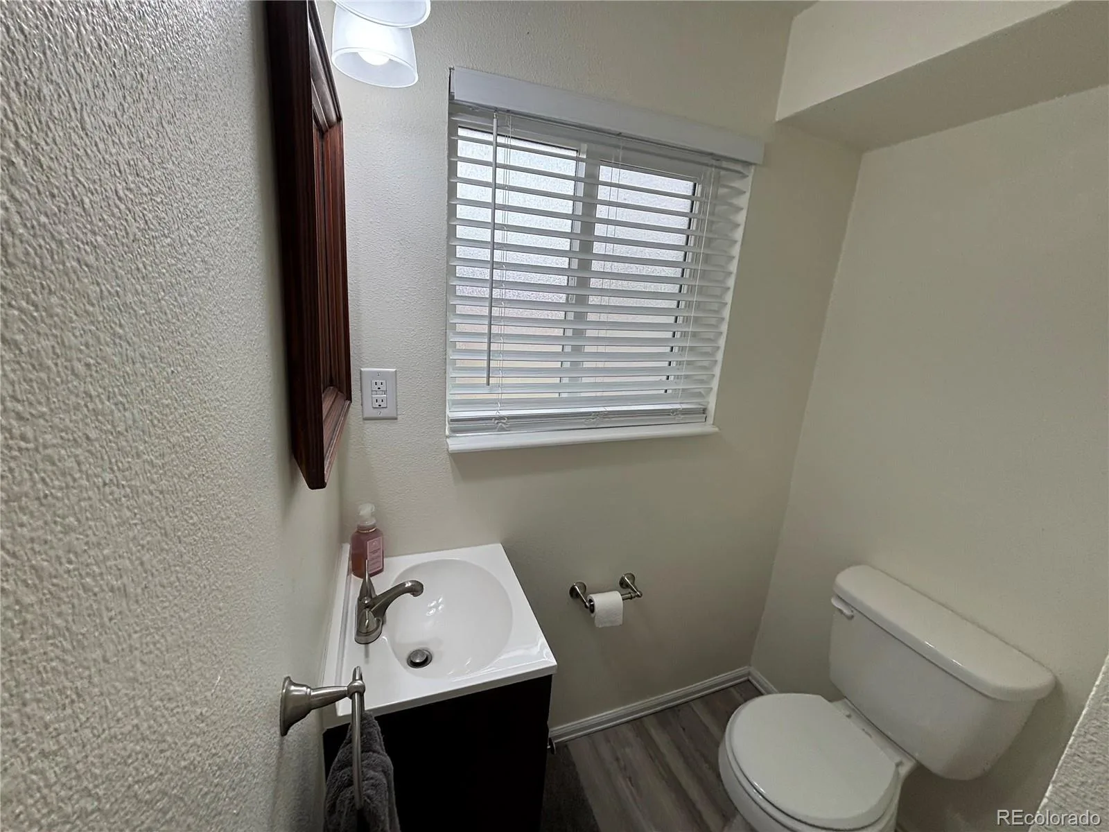 950 S Waco Way Aurora CO 80017 | MLS #REC3597263 08162026233732 1600 13