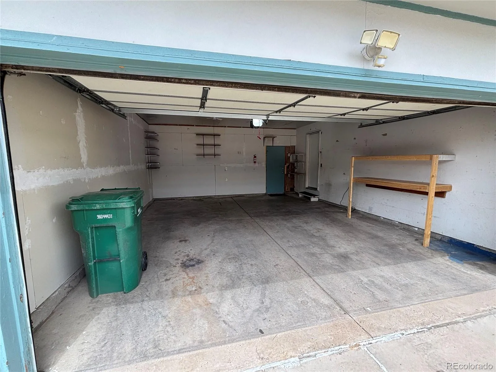 950 S Waco Way Aurora CO 80017 | MLS #REC3597263 08162026233732 1600 18