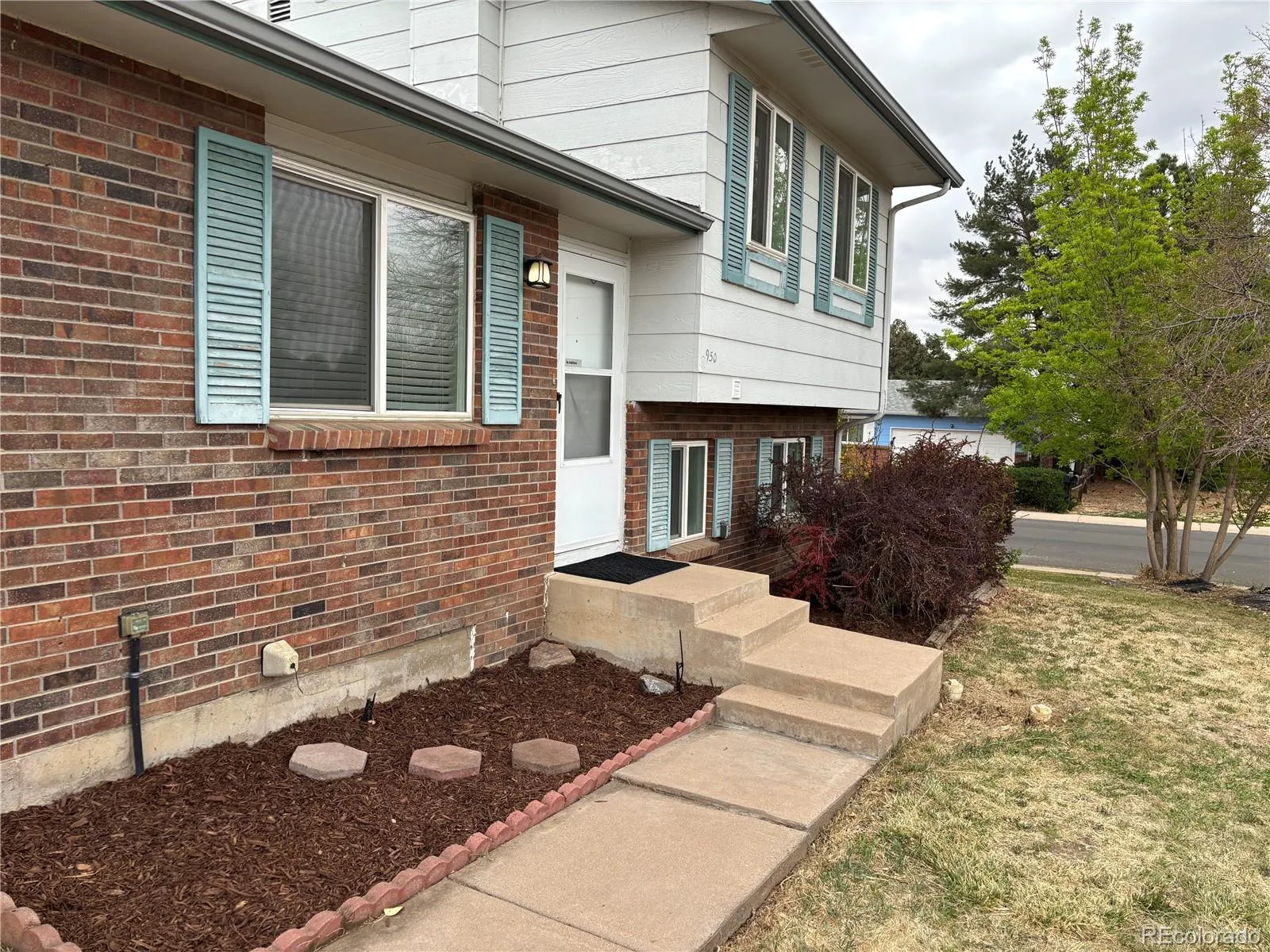 950 S Waco Way Aurora CO 80017 | MLS #REC3597263 08162026233732 1600 20
