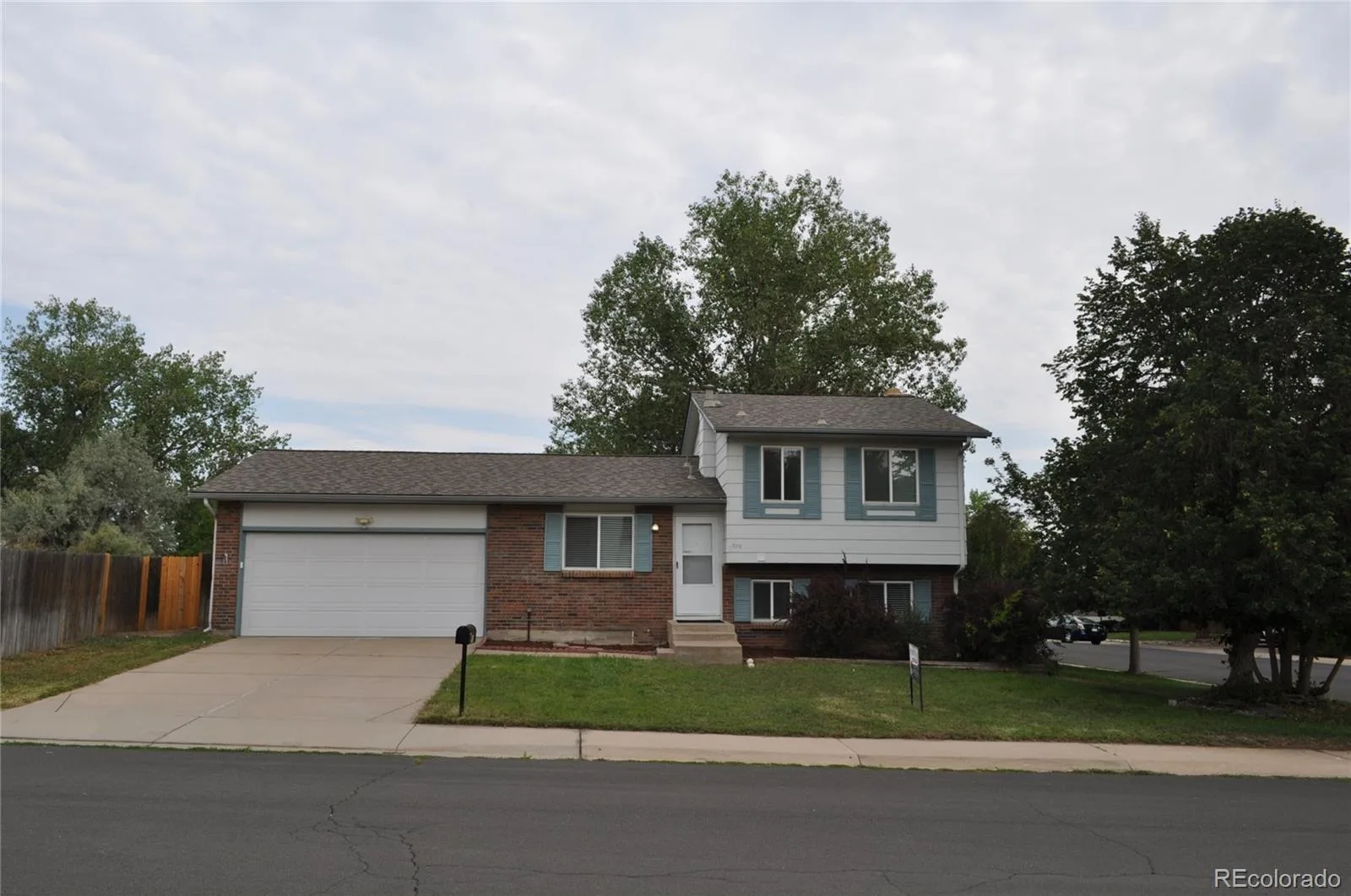 950 S Waco Way Aurora CO 80017 | MLS #REC3597263 08162026233732 1600 28
