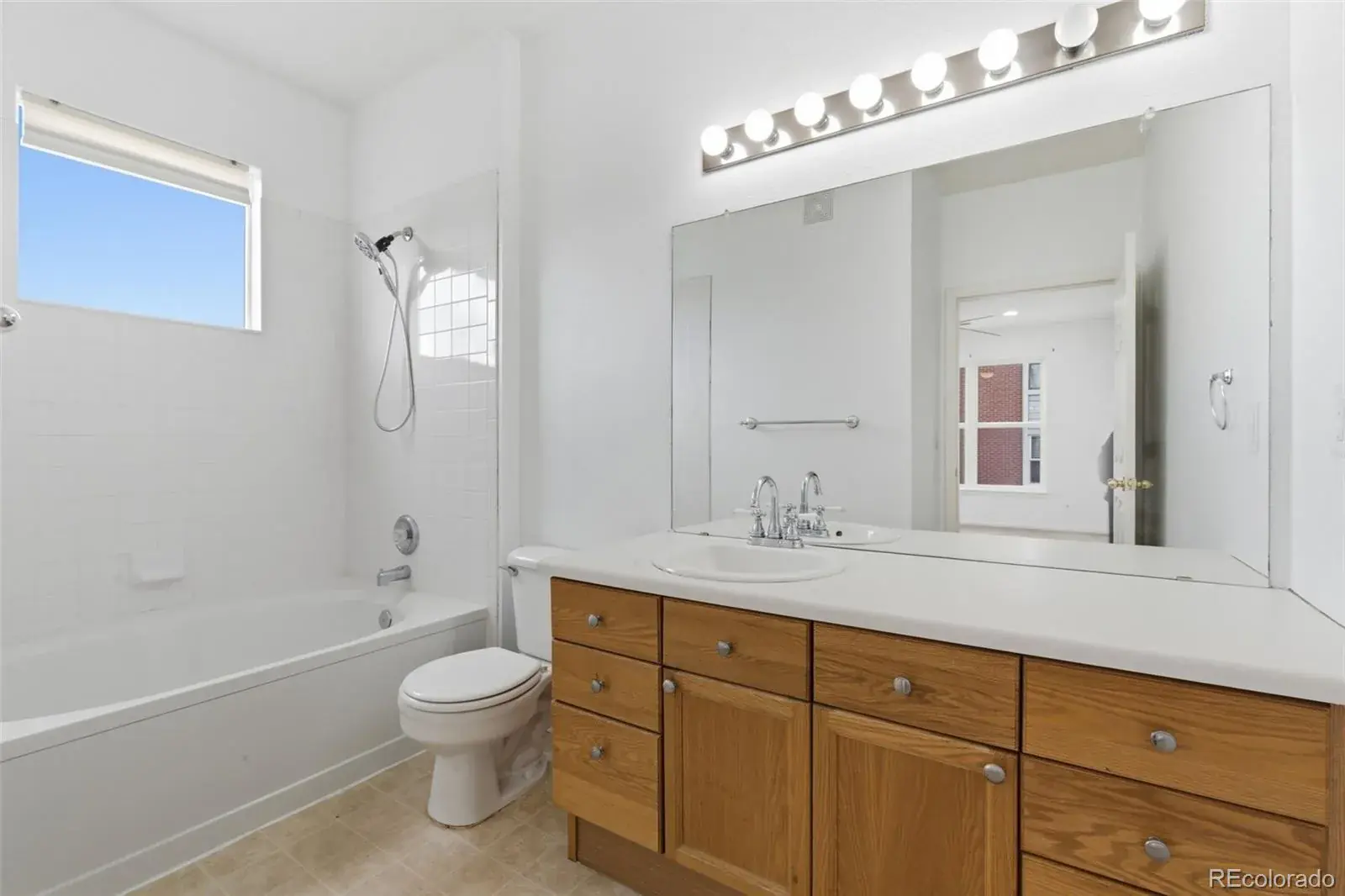 14353 E 1st Drive #201 Aurora CO 80011 MLS #REC3603430 02252026024414 1600 8