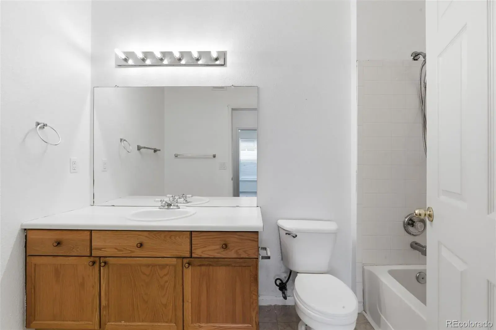 14353 E 1st Drive #201 Aurora CO 80011 MLS #REC3603430 02252026024414 1600 9
