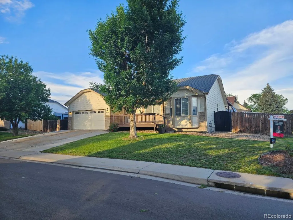808 Idalia Street Aurora CO 80011 | MLS #REC3604895 09242026225119 1024 1