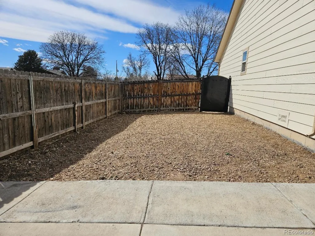 808 Idalia Street Aurora CO 80011 | MLS #REC3604895 09242026225119 1024 16
