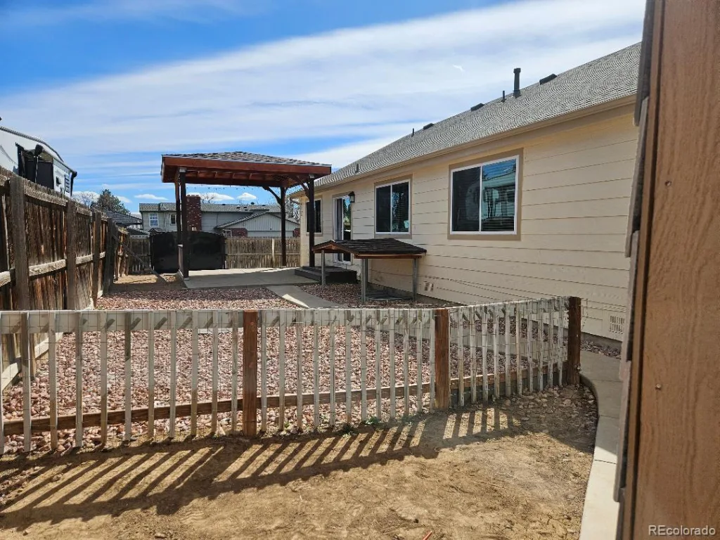 808 Idalia Street Aurora CO 80011 | MLS #REC3604895 09242026225119 1024 17