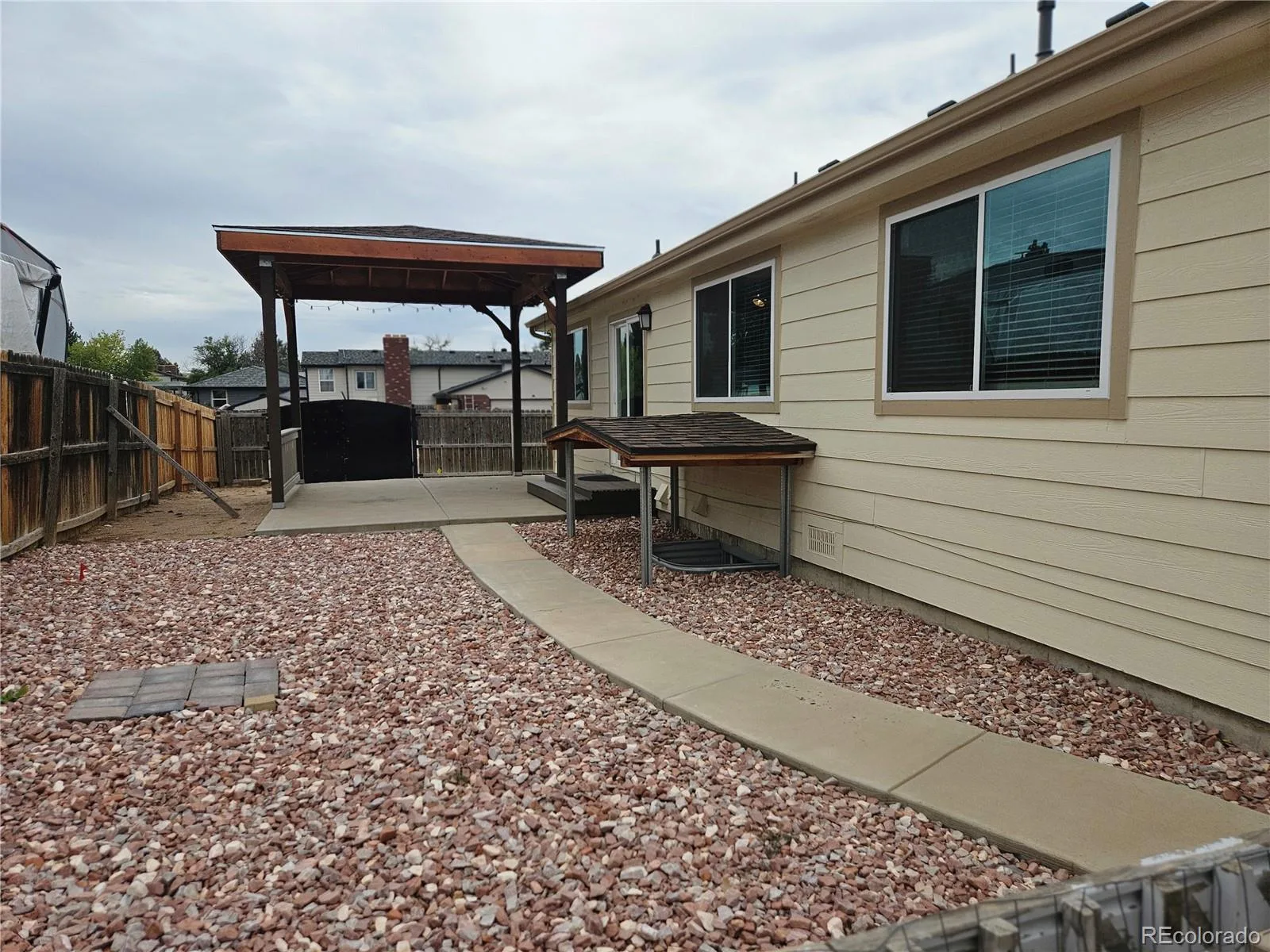 808 Idalia Street Aurora CO 80011 | MLS #REC3604895 09242026225119 1600 18