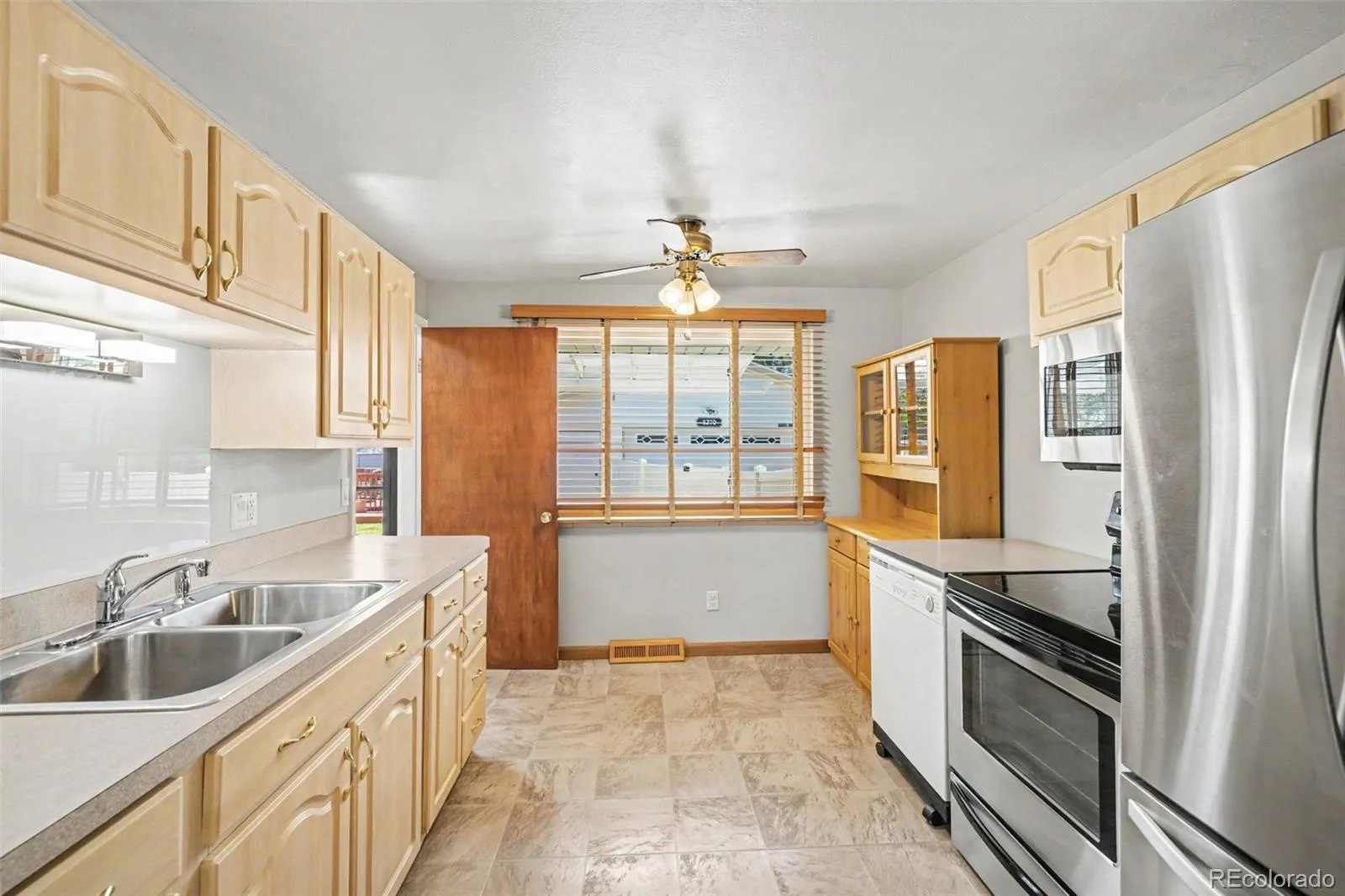 3270 W 93rd Avenue Westminster CO 80031 MLS #REC3608633 05112026134956 1600 6