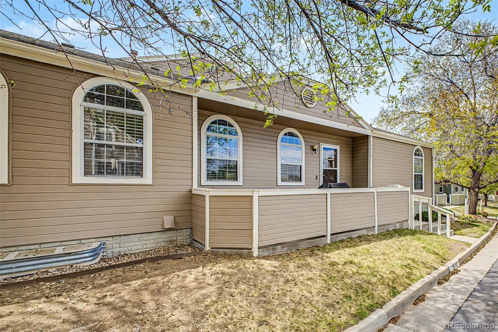5868 W Asbury Place Lakewood CO 80227 | MLS #REC3609720 08012026165538 1600 1