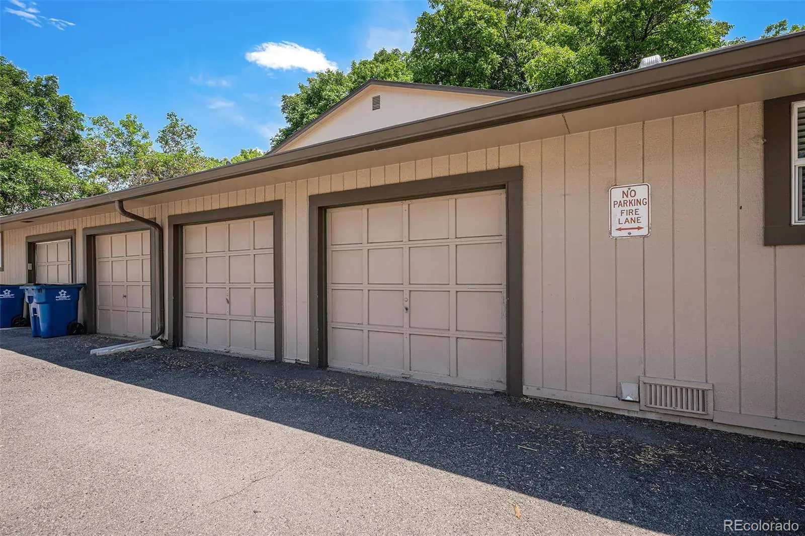 64 Nome Way #A Aurora CO 80012 MLS #REC3610903 01292026165001 1600 19