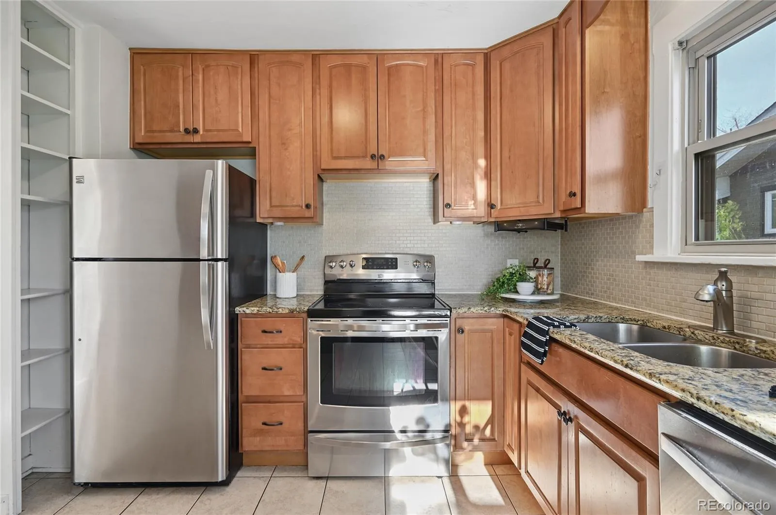 925 S University Boulevard Denver CO 80209 MLS #REC3611247 05252026200842 1600 12