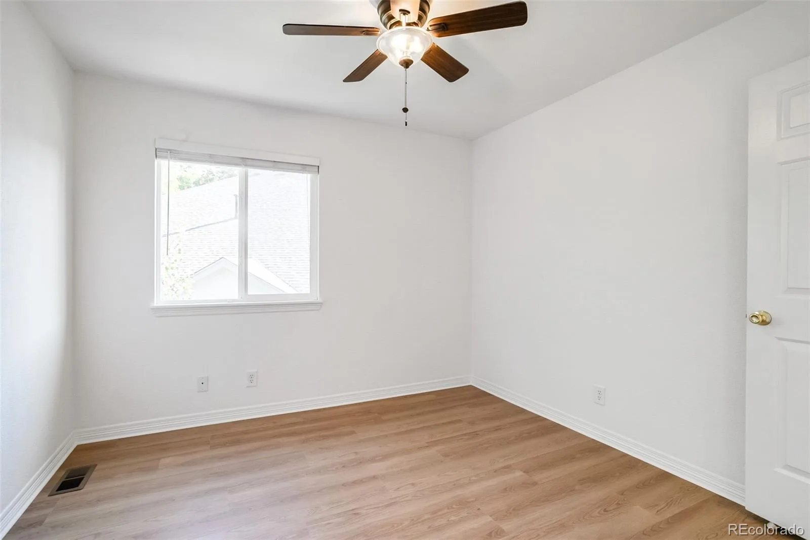 9633 E Caley Circle Englewood CO 80111 MLS #REC3611677 06242026230133 1600 36