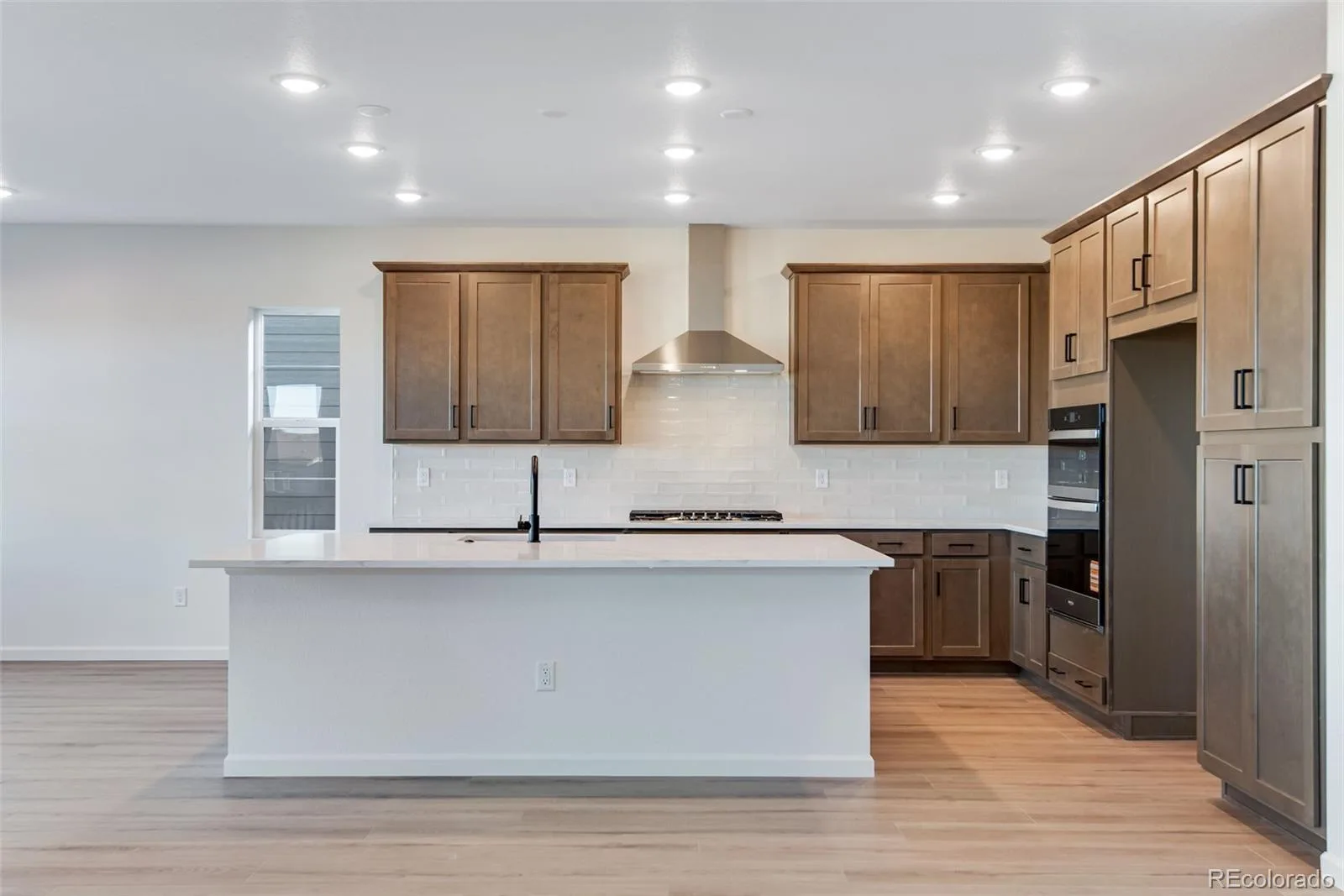 8556 Eckley Street Littleton CO 80125 | MLS #REC3613674 06092026011257 1600 20