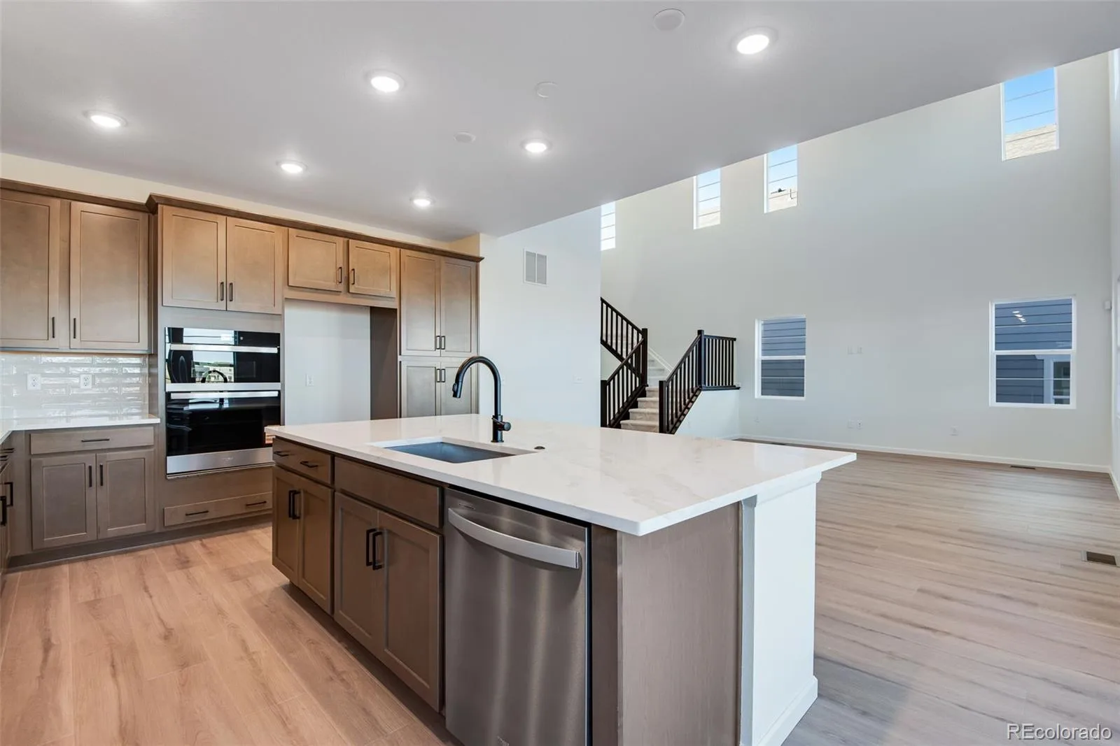 8556 Eckley Street Littleton CO 80125 | MLS #REC3613674 06092026011257 1600 23