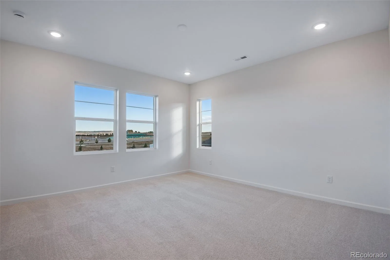 8556 Eckley Street Littleton CO 80125 | MLS #REC3613674 06092026011257 1600 42