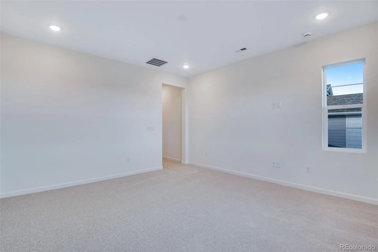8556 Eckley Street Littleton CO 80125 | MLS #REC3613674 06092026011257 1600 44