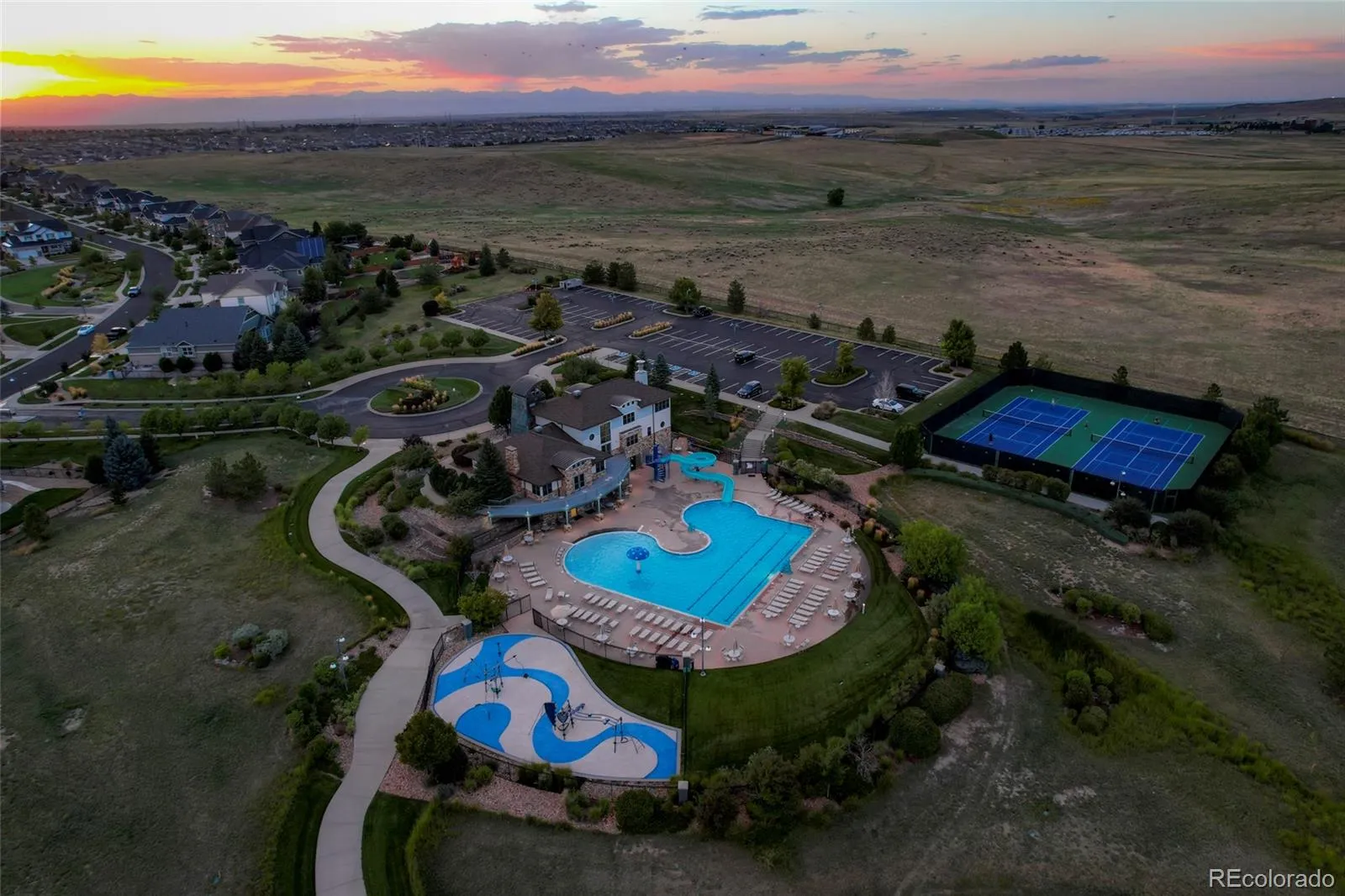 6000 S Little River Way Aurora CO 80016 MLS #REC3614393 05022026161917 1600 47