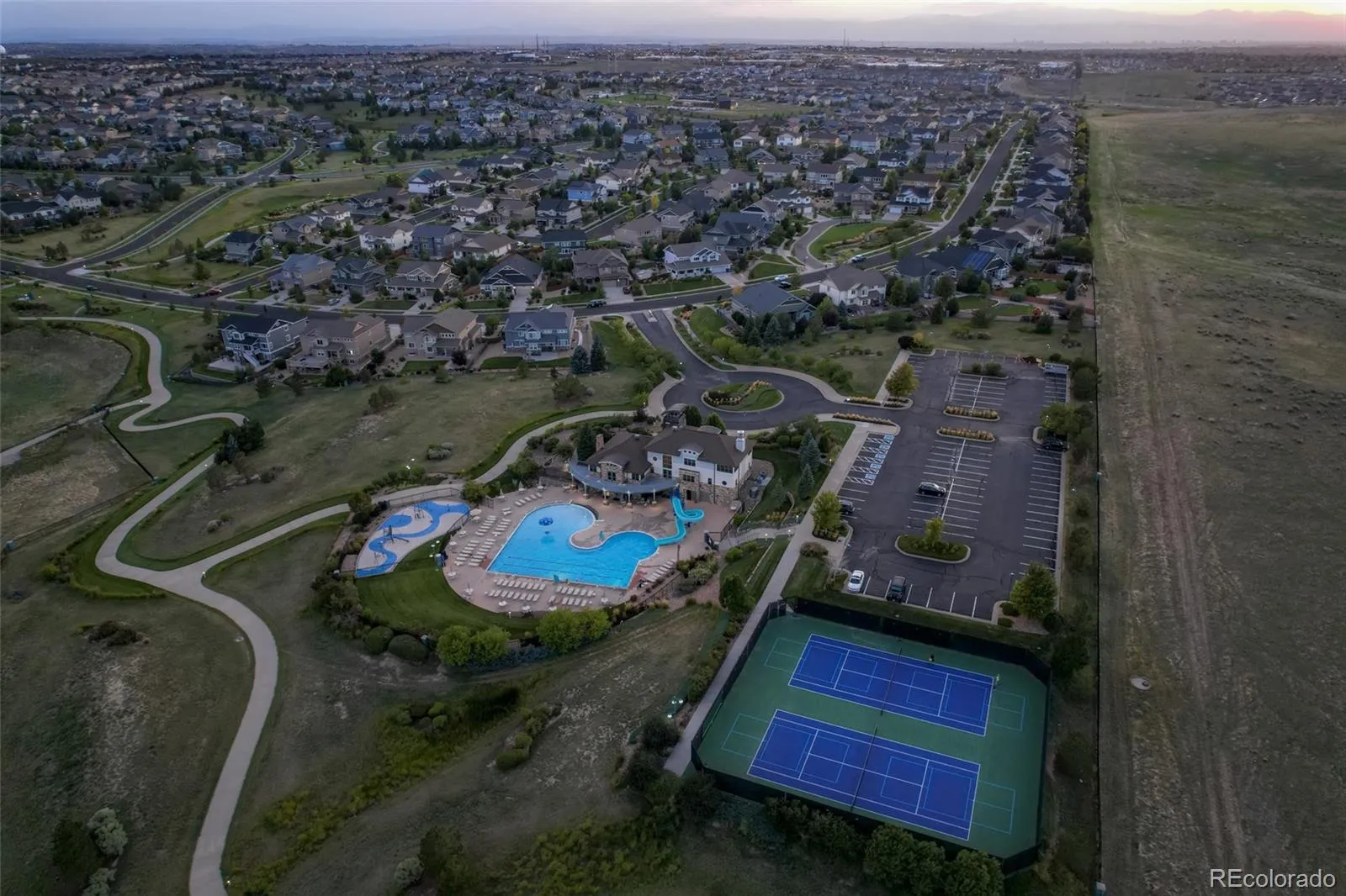 6000 S Little River Way Aurora CO 80016 MLS #REC3614393 05022026161917 1600 49
