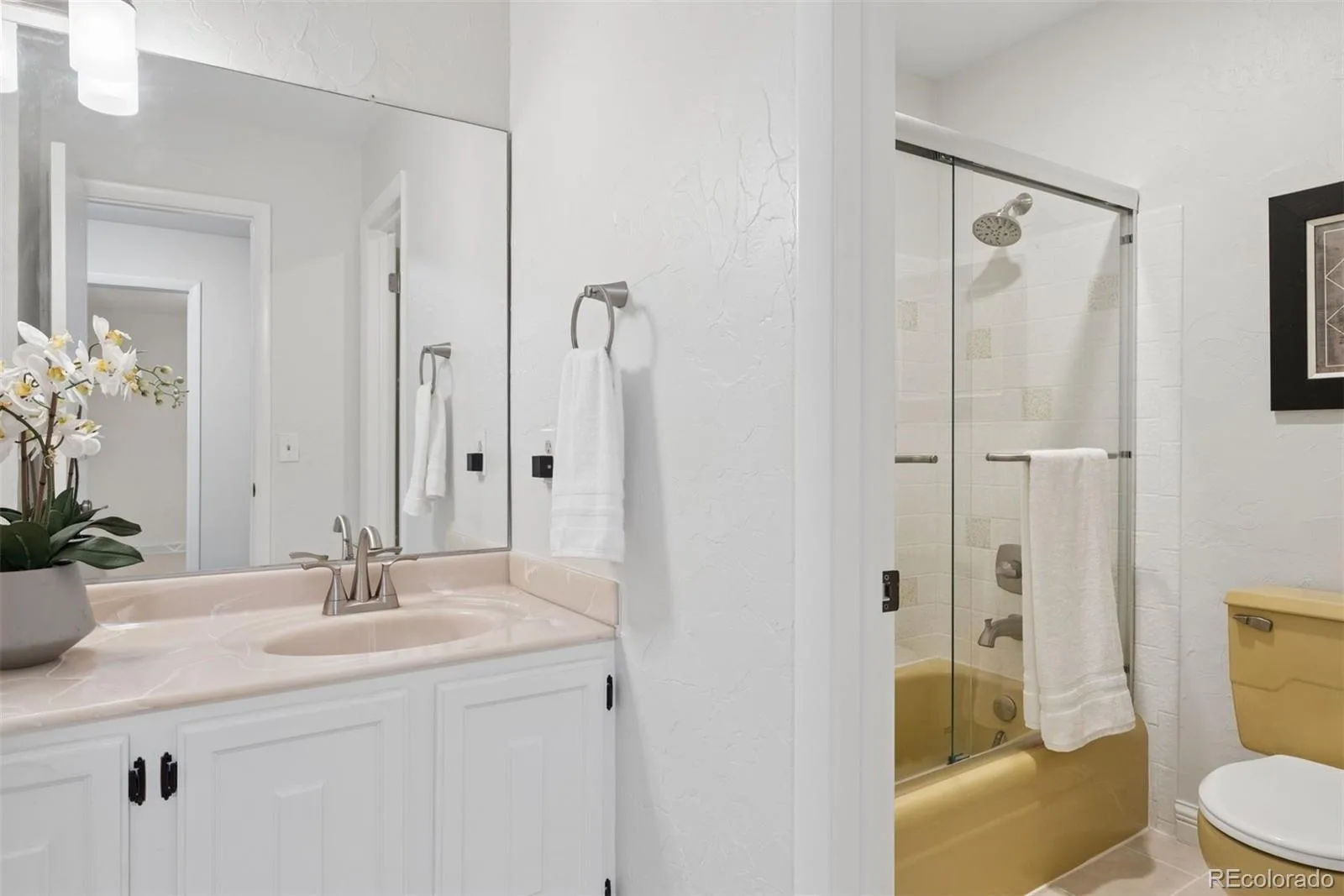 9821 E Walsh Place Denver CO 80247 | MLS #REC3614789 10172026164300 1600 26