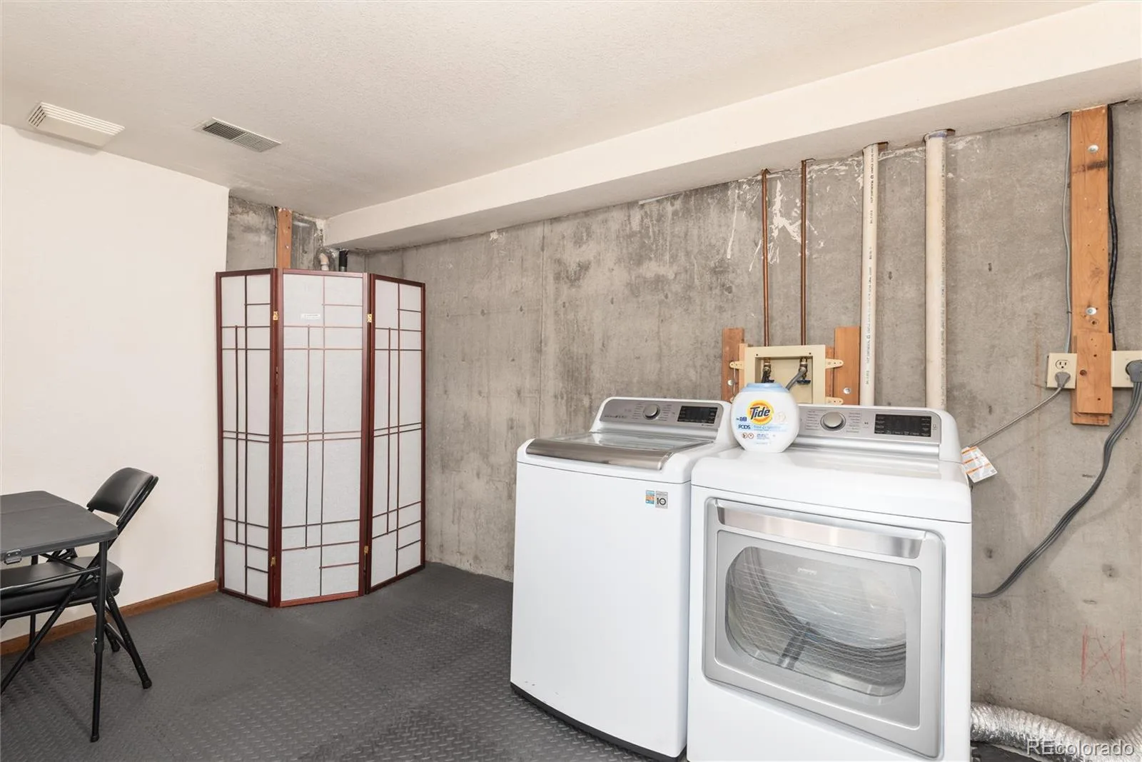 1671 S Fulton Street Aurora CO 80247 | MLS #REC3621046 10022026194657 1600 32