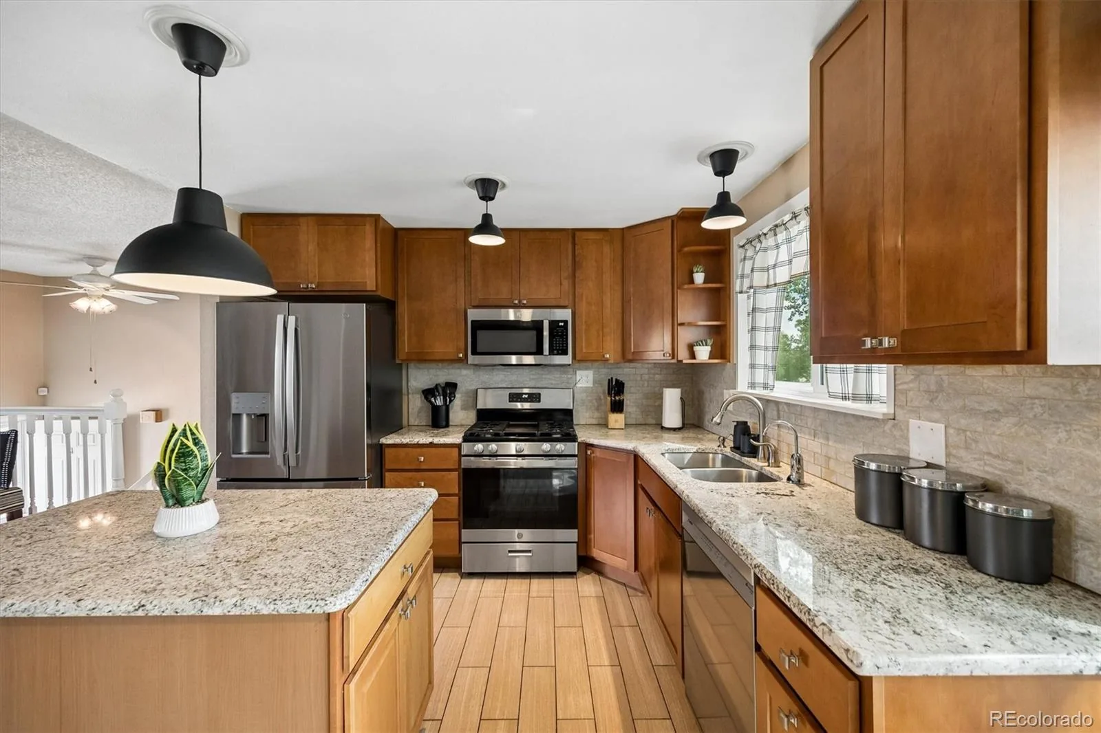 15882 E Girard Place Aurora CO 80013 | MLS #REC3623248 09302026195655 1600 1