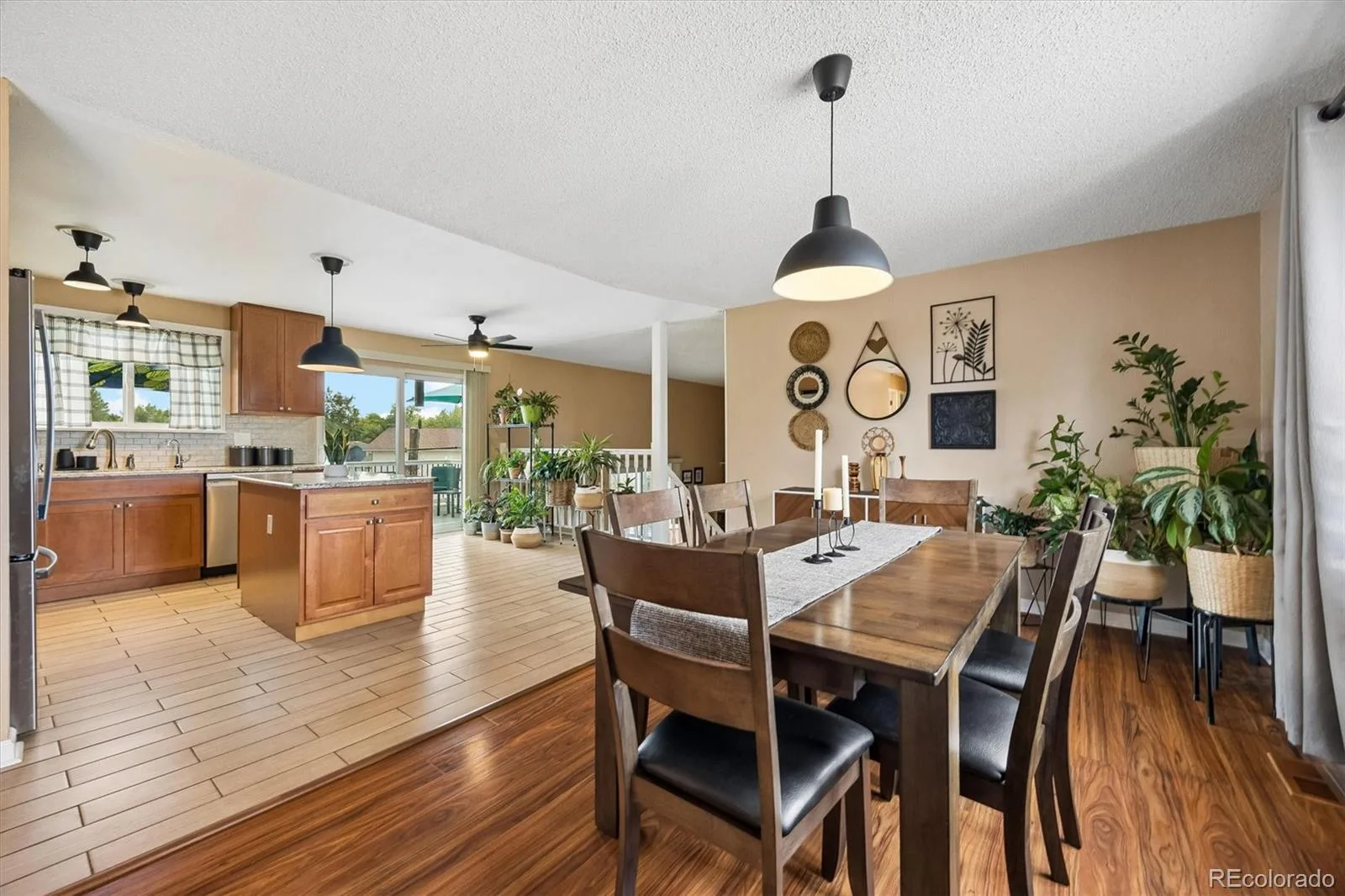 15882 E Girard Place Aurora CO 80013 | MLS #REC3623248 09302026195655 1600 6