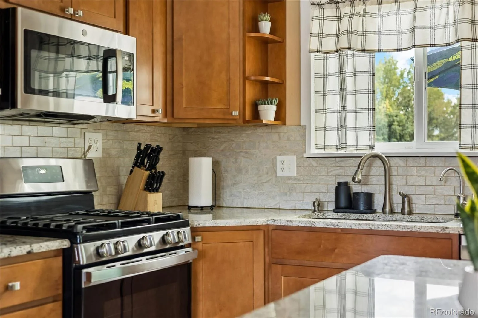 15882 E Girard Place Aurora CO 80013 | MLS #REC3623248 09302026195655 1600 8