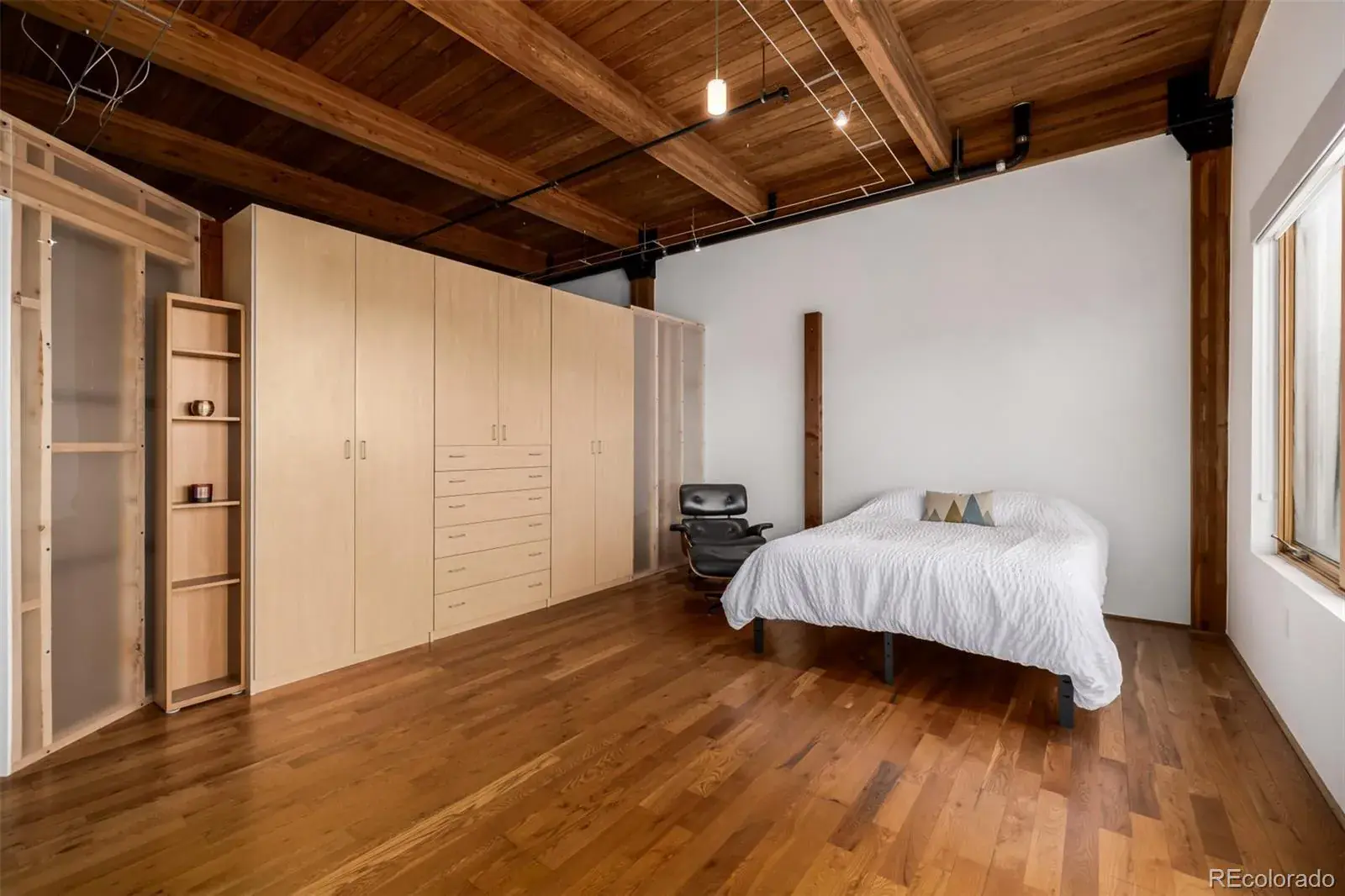 03042026171716 1600 10