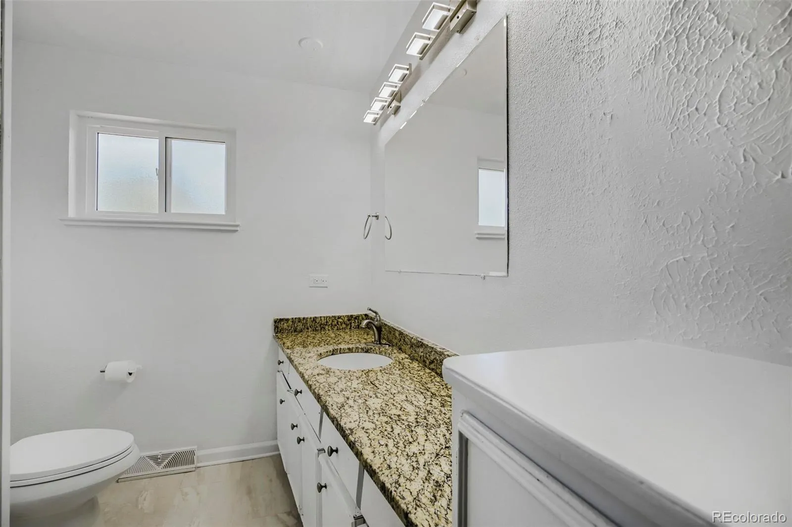 355 Coral Street Broomfield CO 80020 MLS #REC3624373 05132026212329 1600 24