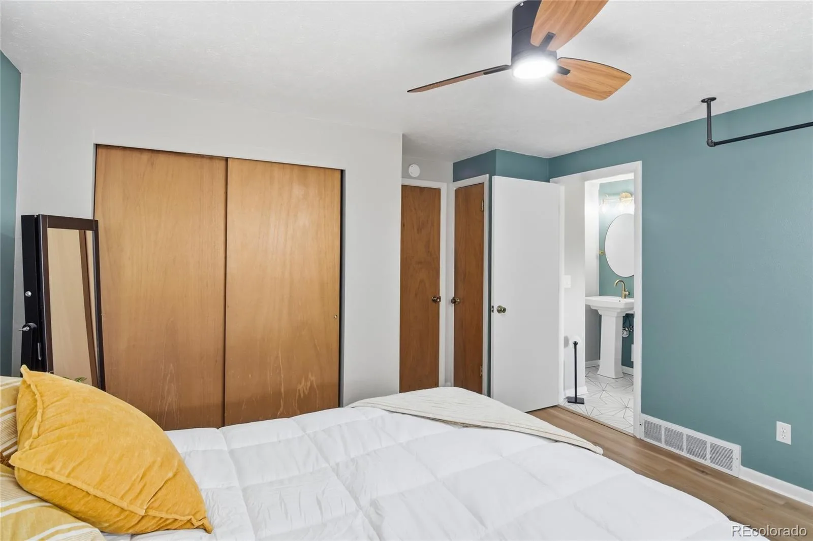 4737 S Pennsylvania Street Englewood CO 80113 | MLS #REC3629986 07112026165353 1600 15