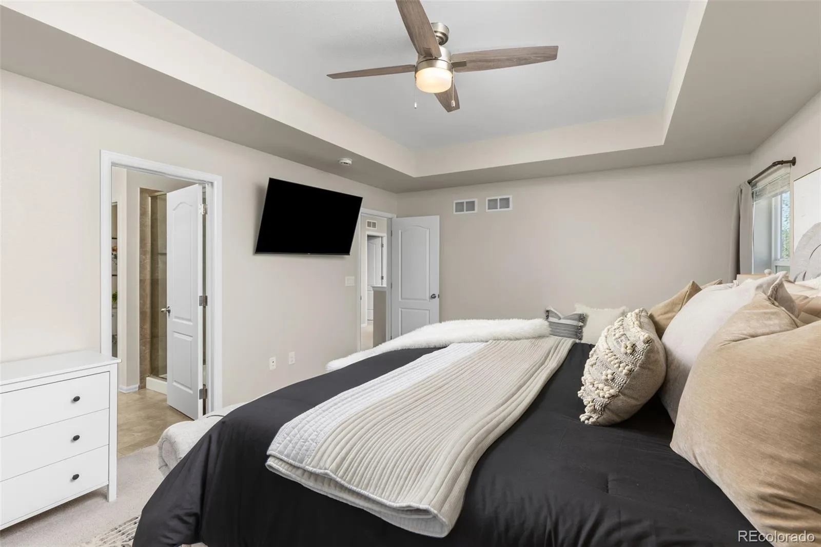 26265 E Canal Place Aurora CO 80018 | MLS #REC3630026 08172026182159 1600 19