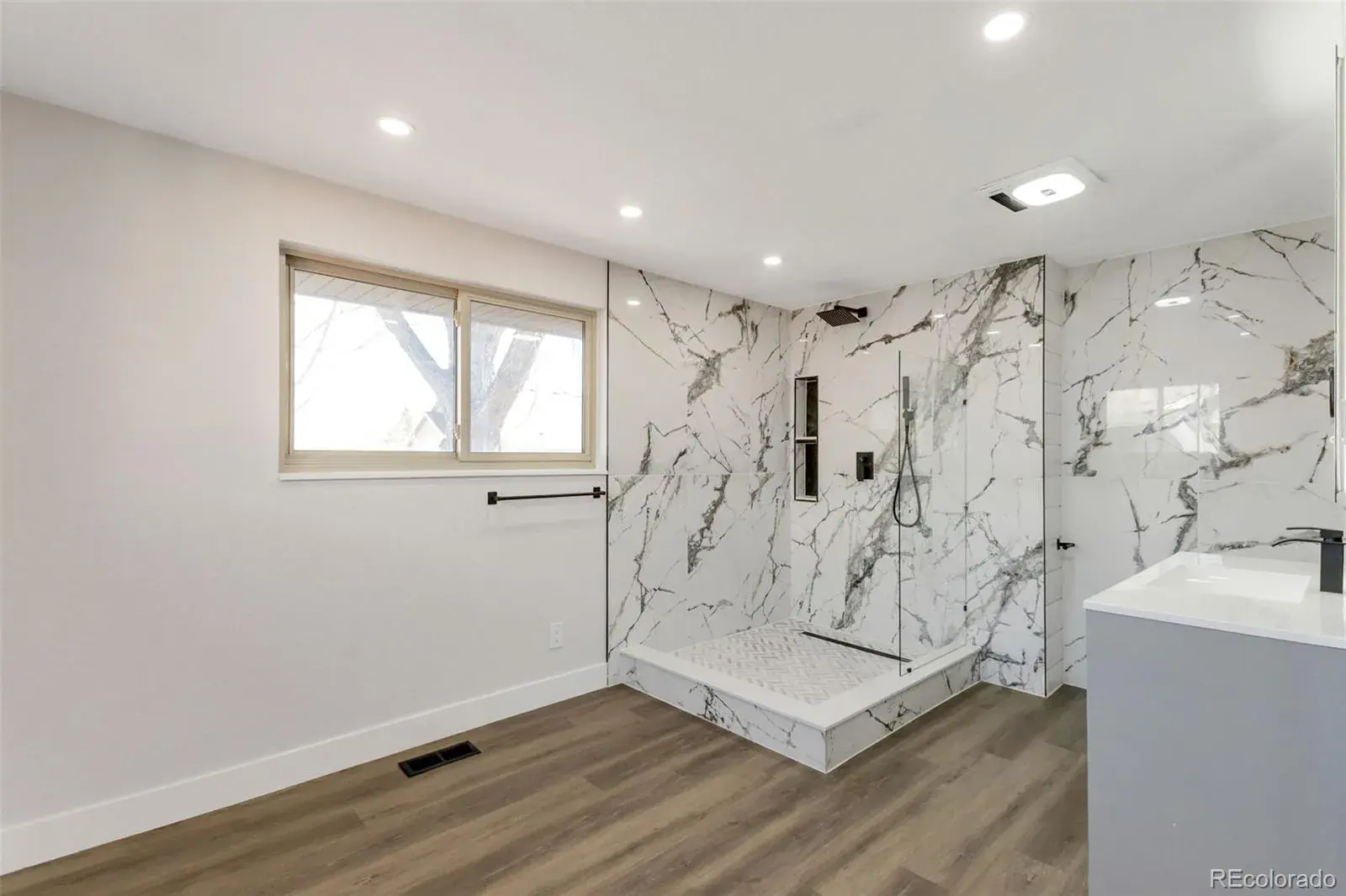 02222026004936 1600 12