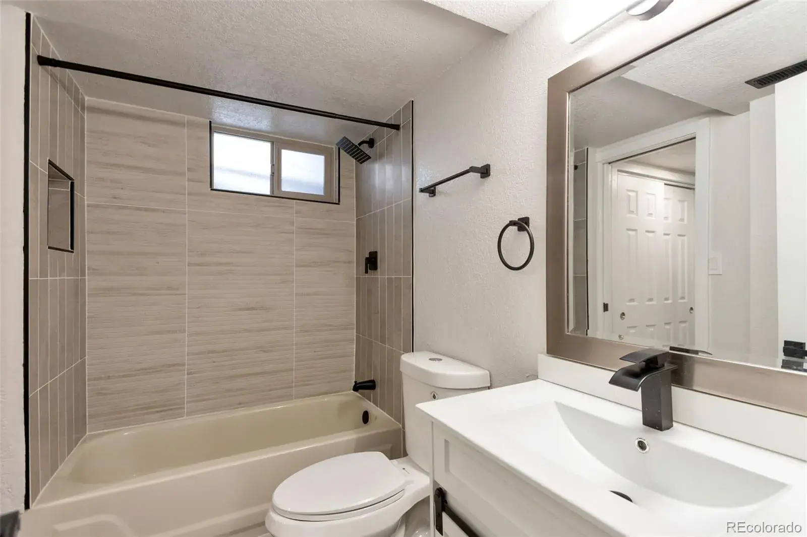 02222026004936 1600 18