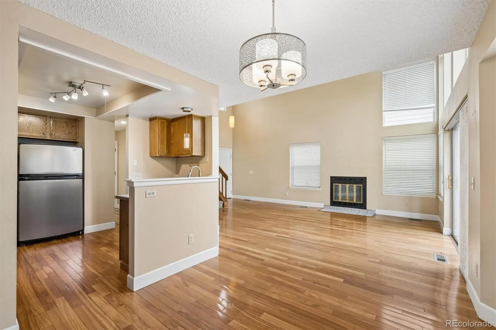 2049 E Phillips Lane Centennial CO 80122 | MLS #REC3634844 08102026193340 1600 10