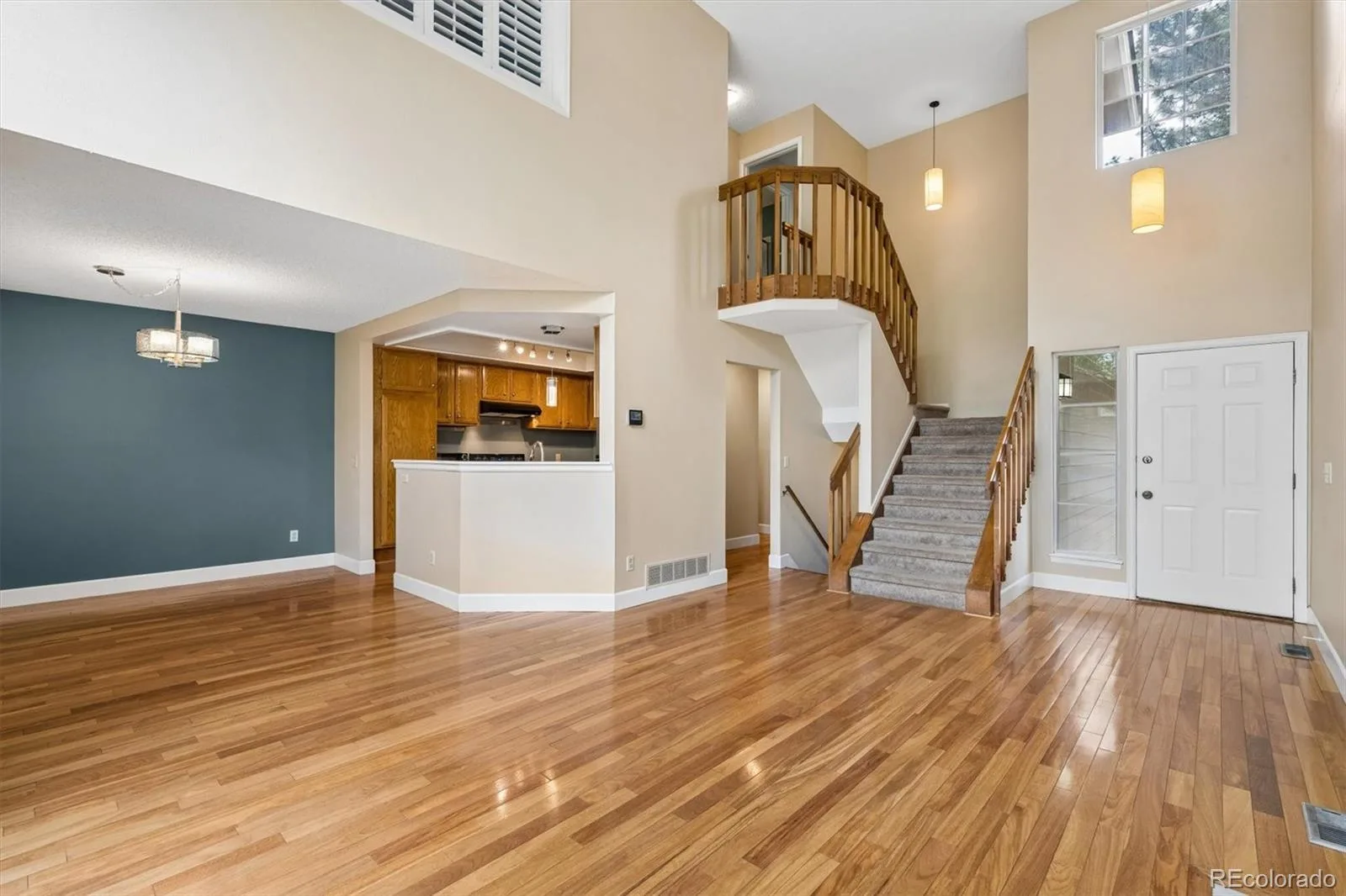 2049 E Phillips Lane Centennial CO 80122 | MLS #REC3634844 08102026193340 1600 4