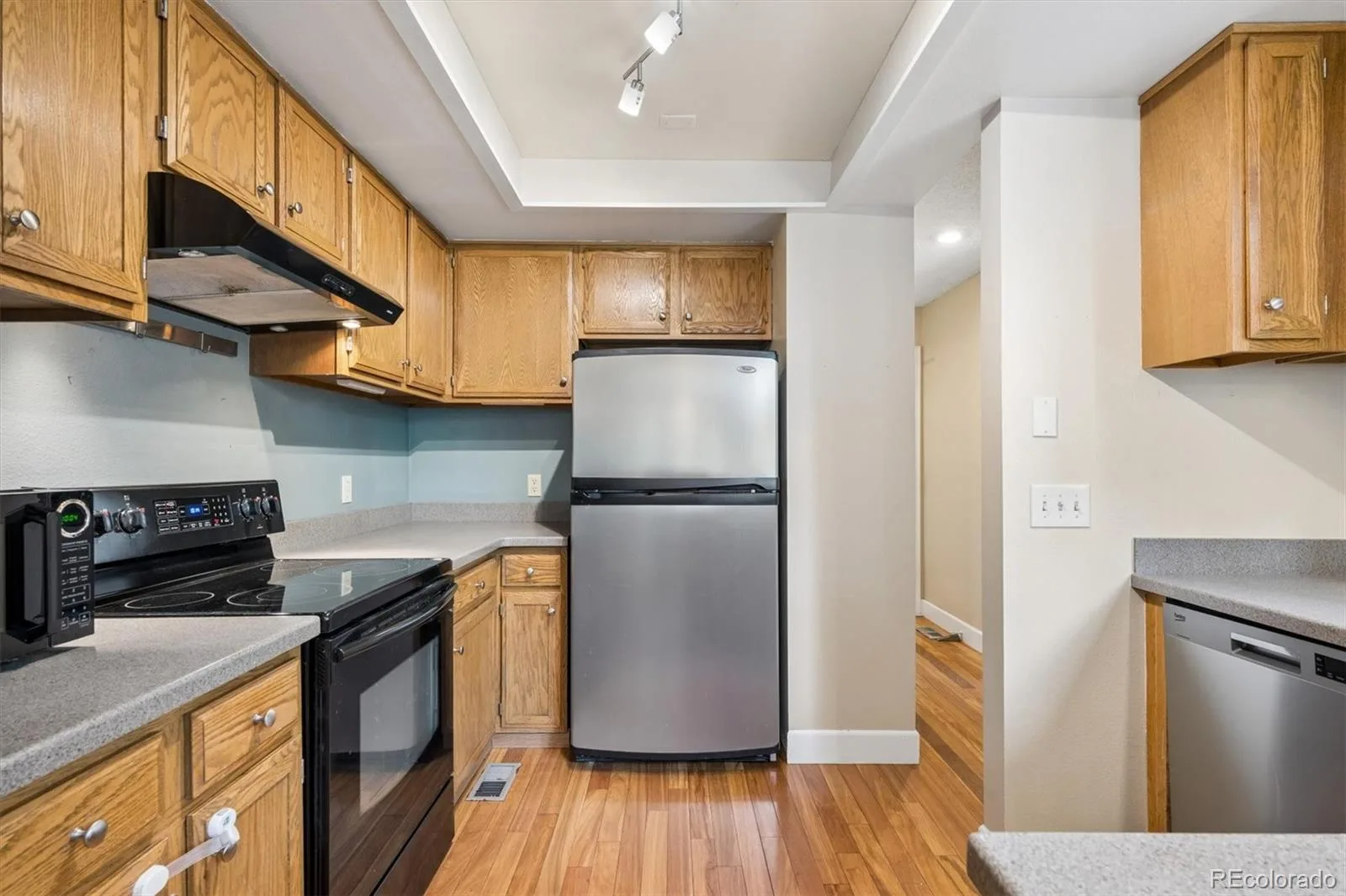 2049 E Phillips Lane Centennial CO 80122 | MLS #REC3634844 08102026193340 1600 7