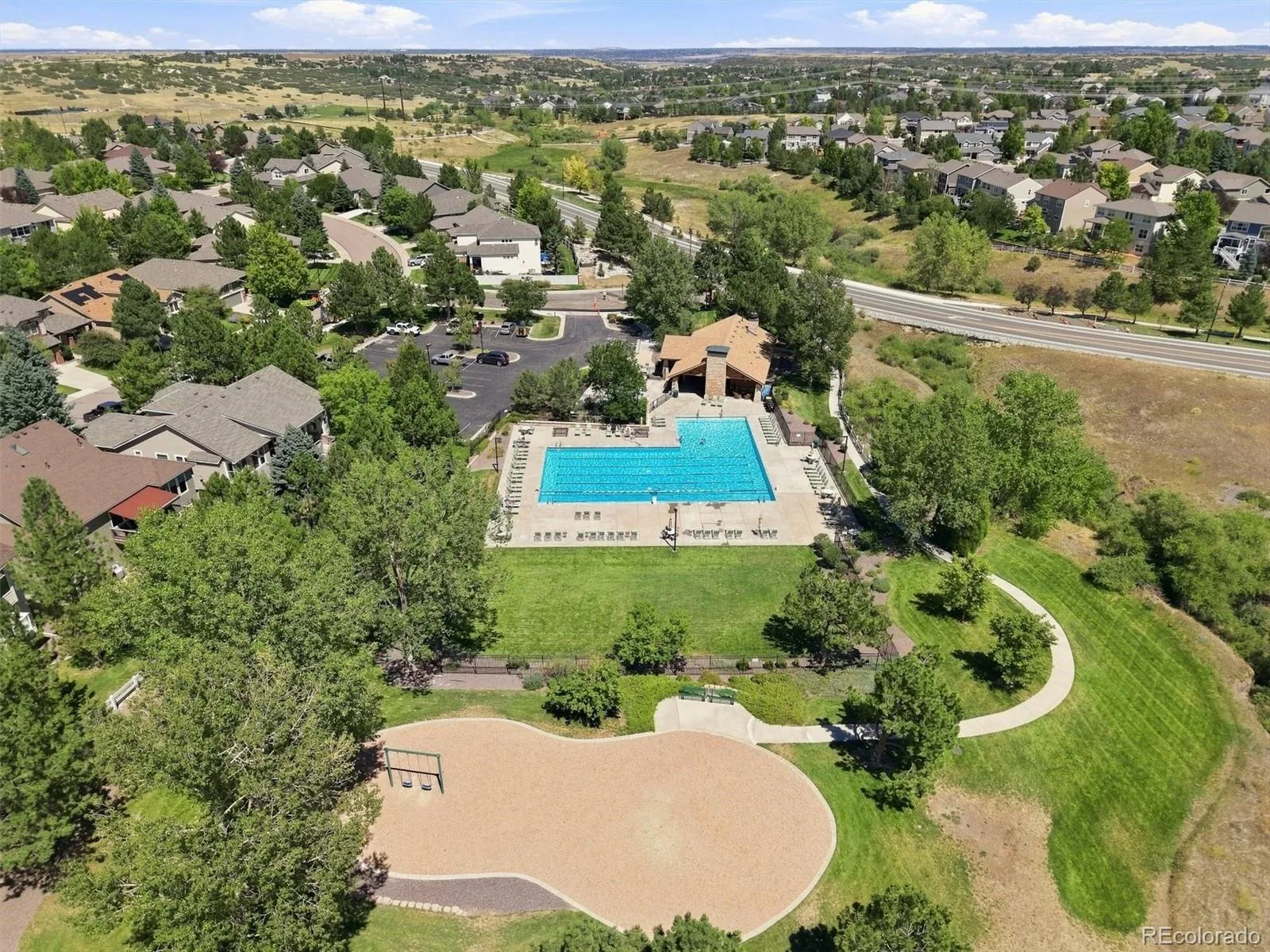 731 Briar Haven Drive Castle Pines CO 80108 | MLS #REC3636679 09012026053631 1600 31