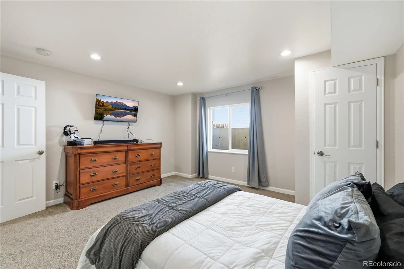 731 Briar Haven Drive Castle Pines CO 80108 | MLS #REC3636679 09012026053631 1600 38