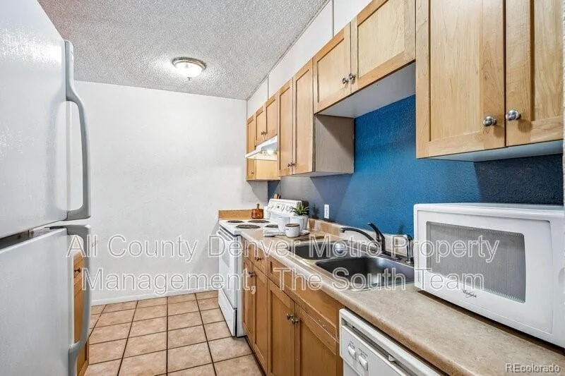 2500 S York Street #213 Denver CO 80210 | MLS #REC3636810 10122026225822 800 1