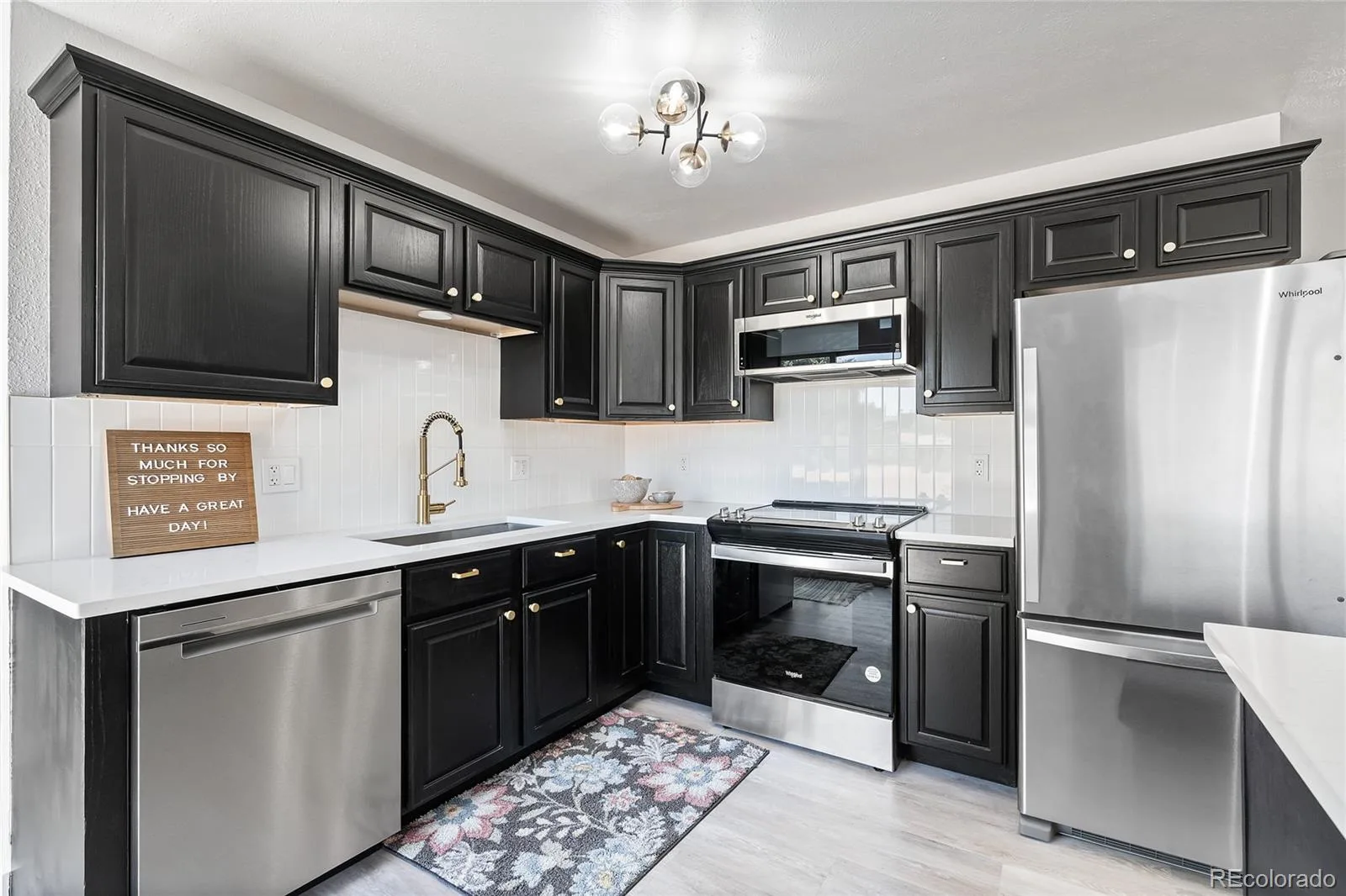 9457 W Arizona Avenue Lakewood CO 80232 | MLS #REC3640994 08272026152531 1600 8